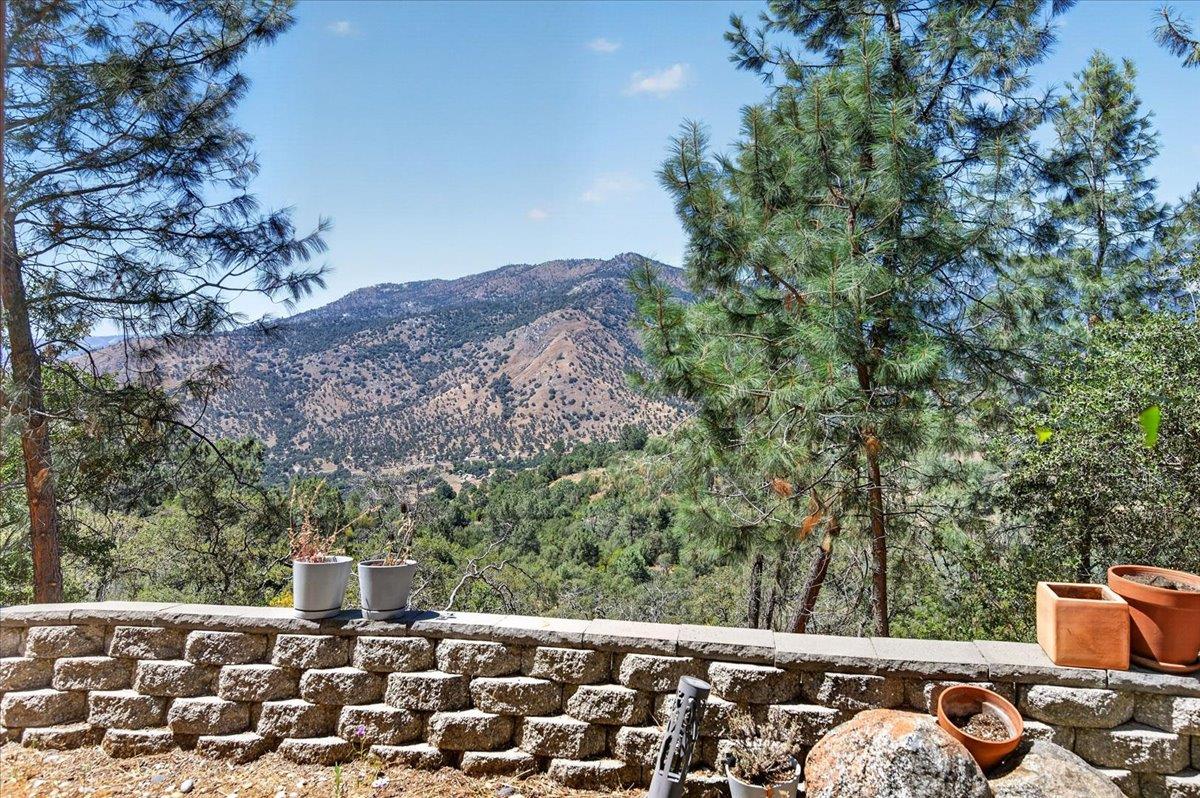 28945 Bonneyview Rd, Tollhouse, CA 93667