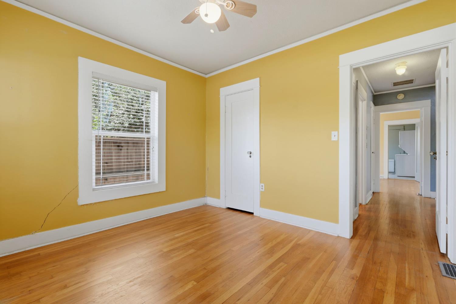 220 S D St, Exeter, CA 93221