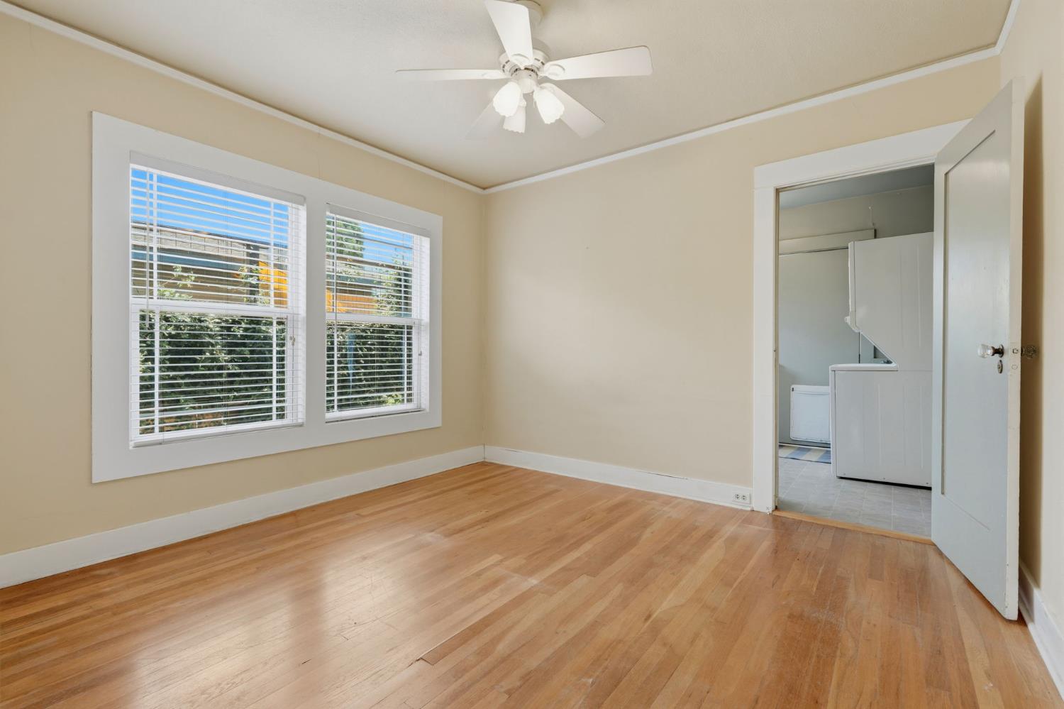 220 S D St, Exeter, CA 93221