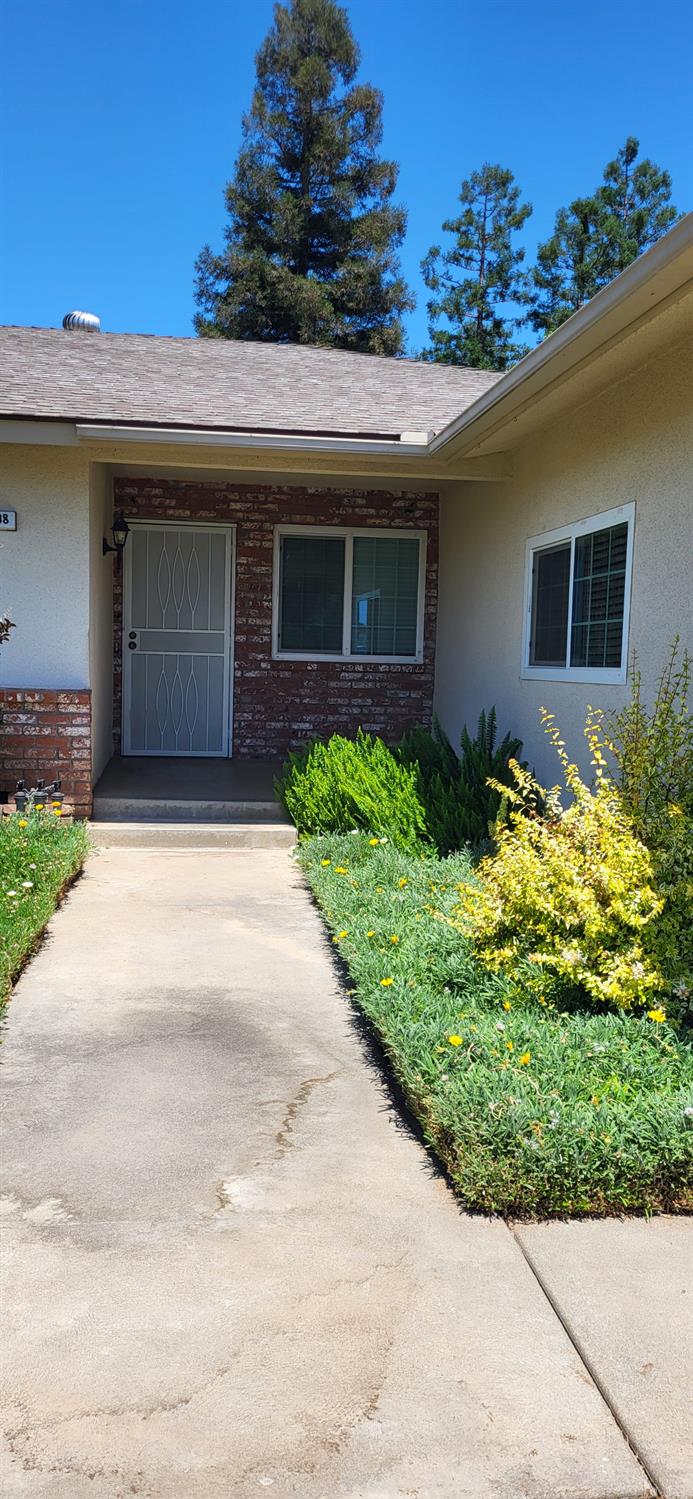 2638 E Warner, Fresno, CA 93710