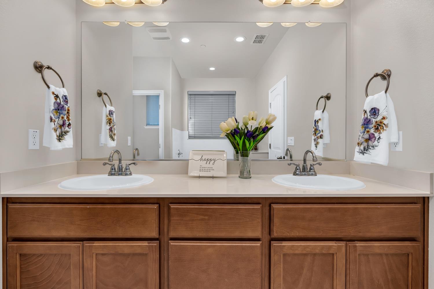 1476 Dynes S, Merced, CA 95348