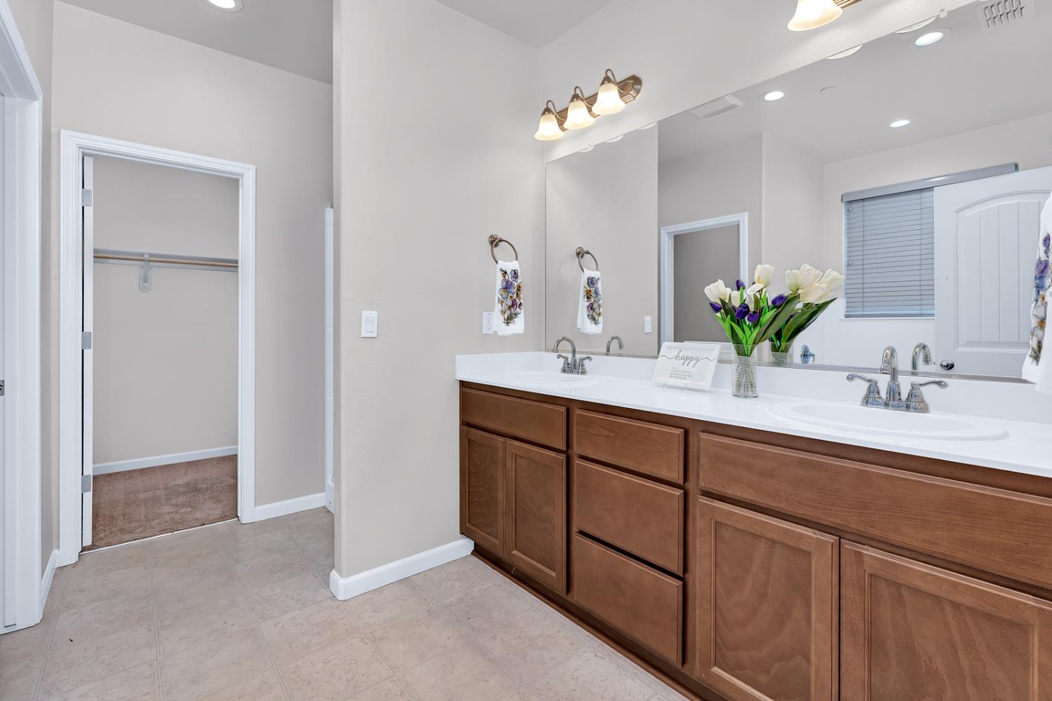 1476 Dynes S, Merced, CA 95348