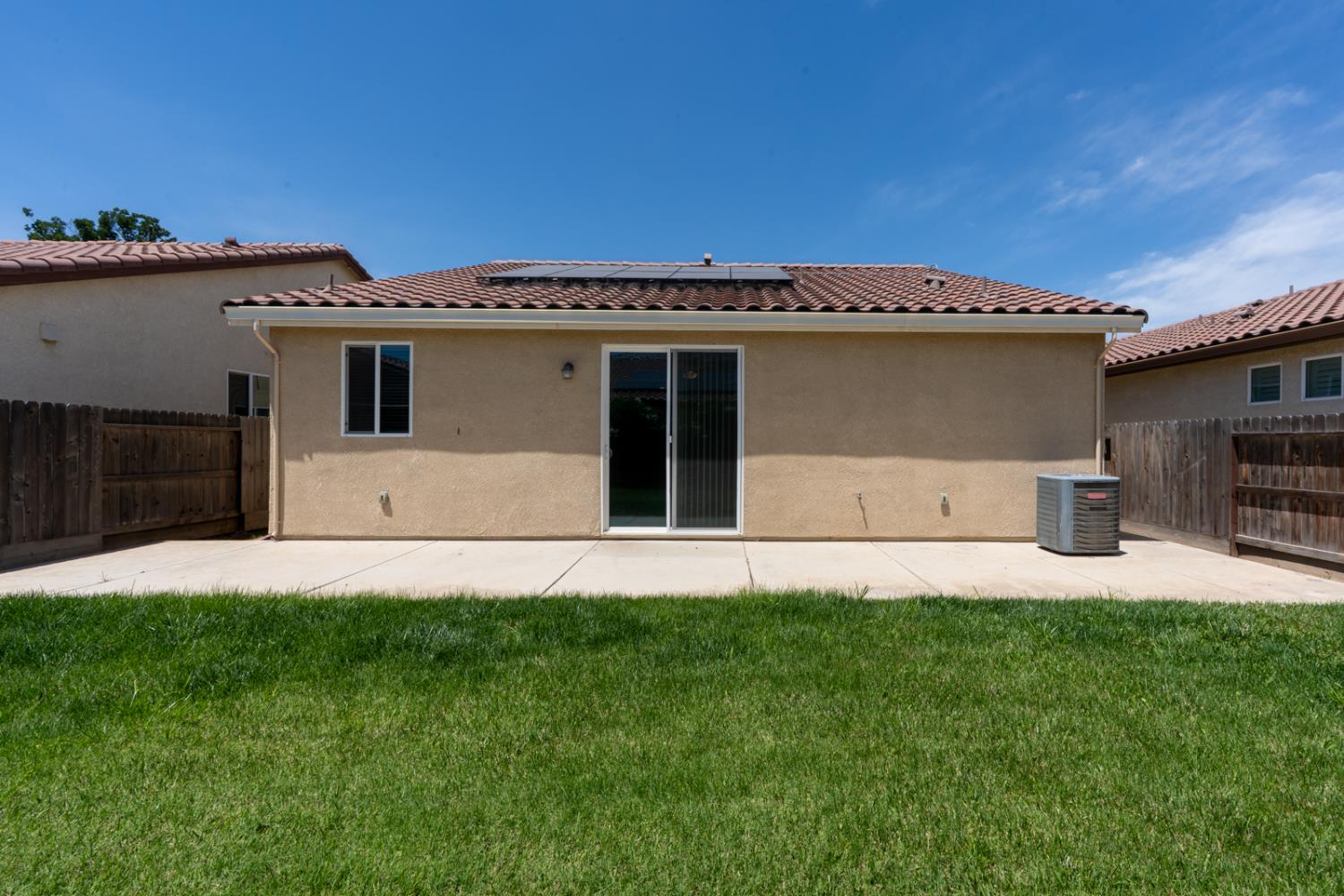 1476 Dynes S, Merced, CA 95348