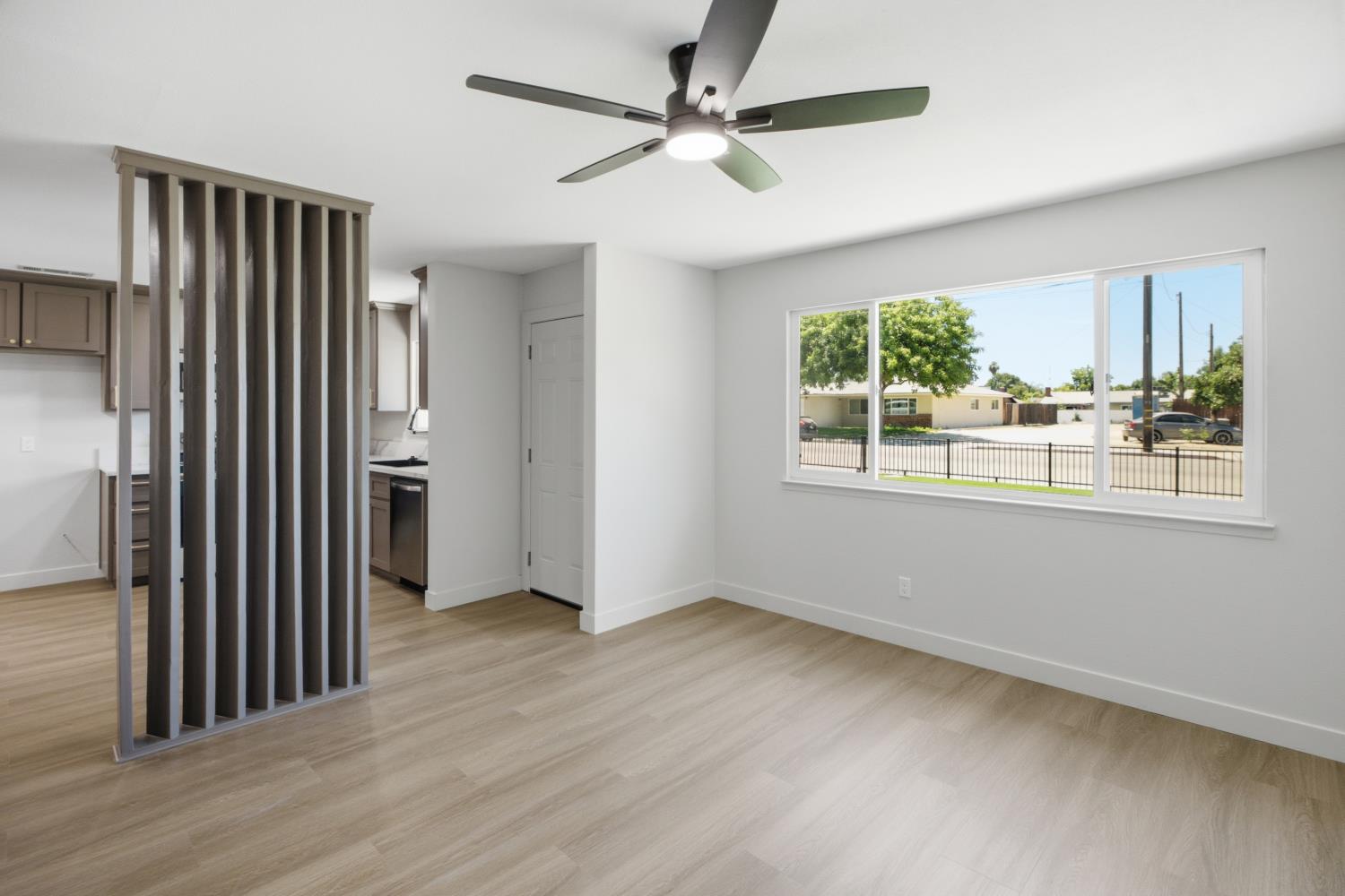 641 Kern St, Kingsburg, CA 93631