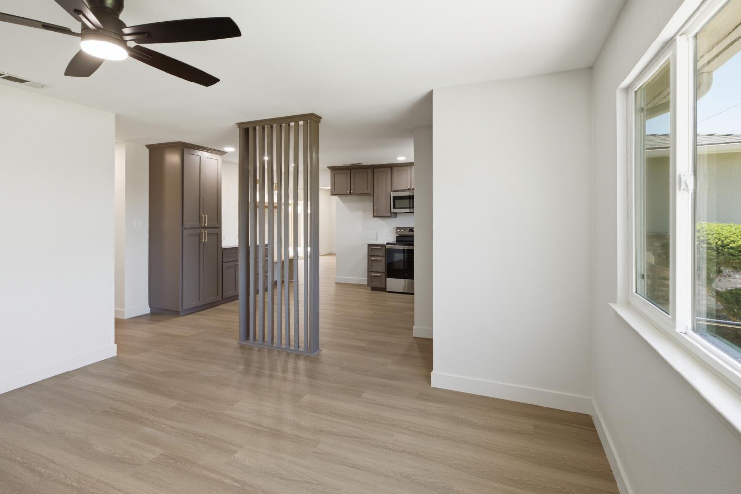 641 Kern St, Kingsburg, CA 93631