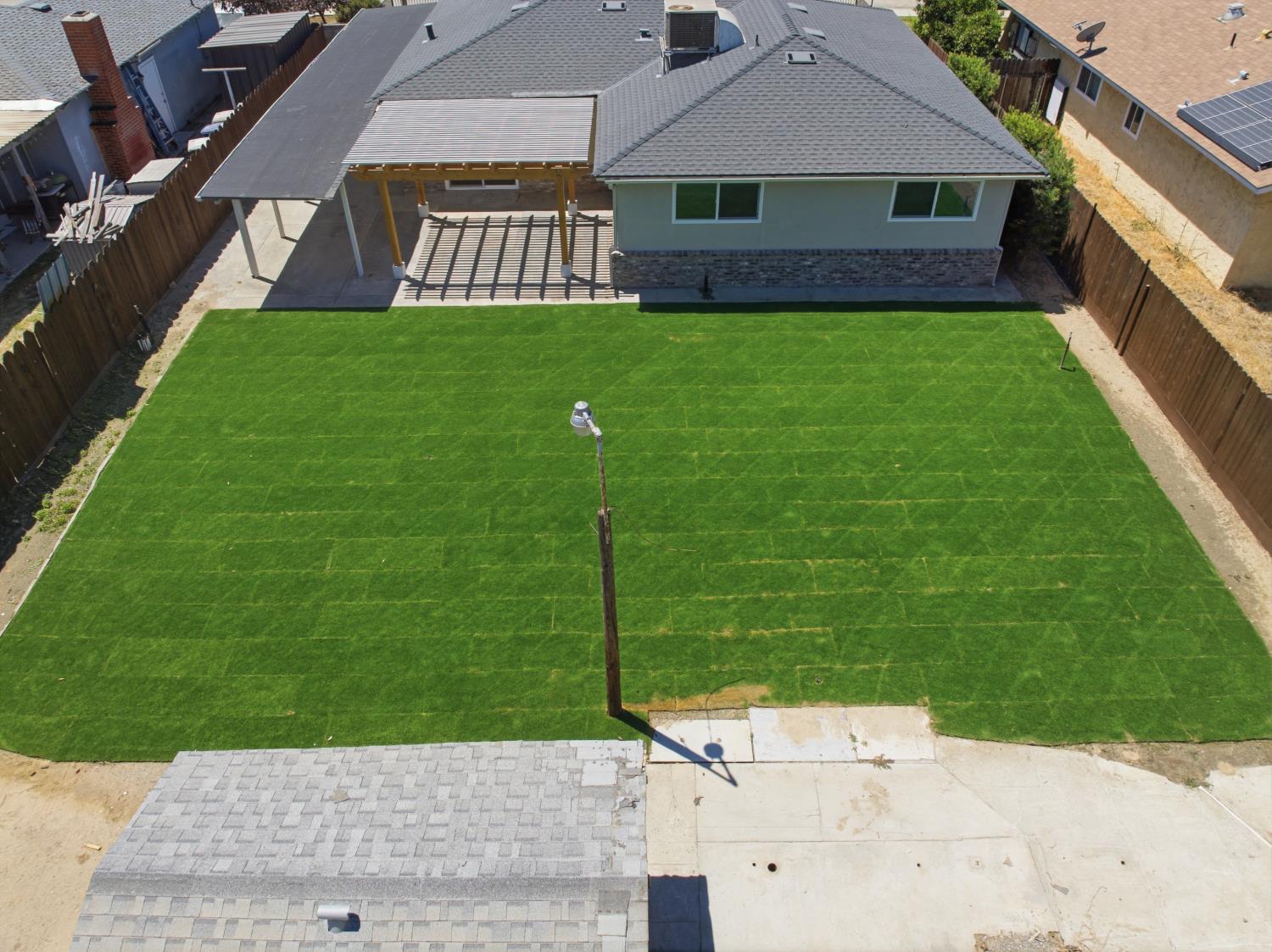 641 Kern St, Kingsburg, CA 93631