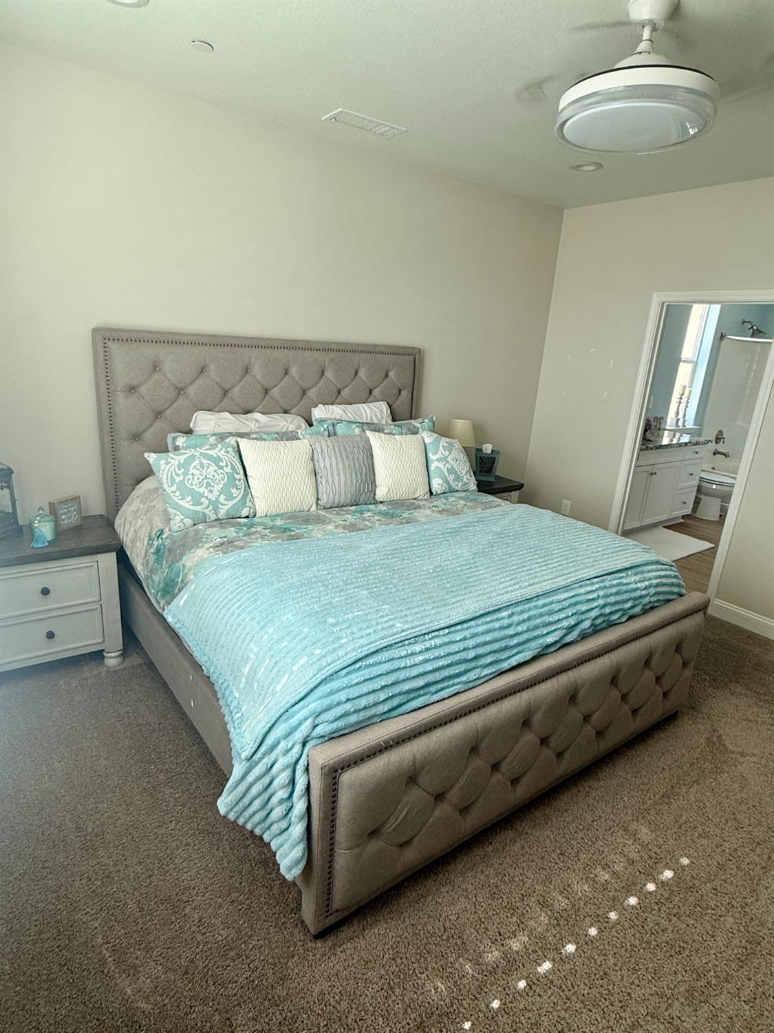 182 N Almond Ave, Kerman, CA 93630