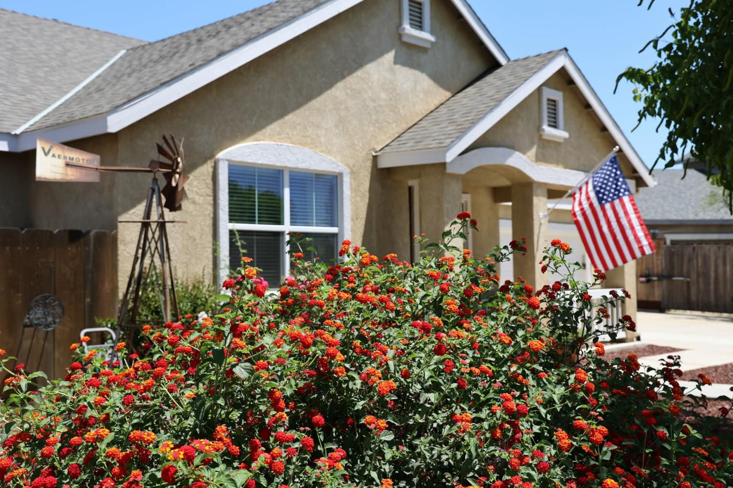 602 E Abbott Ave, Reedley, CA 93654