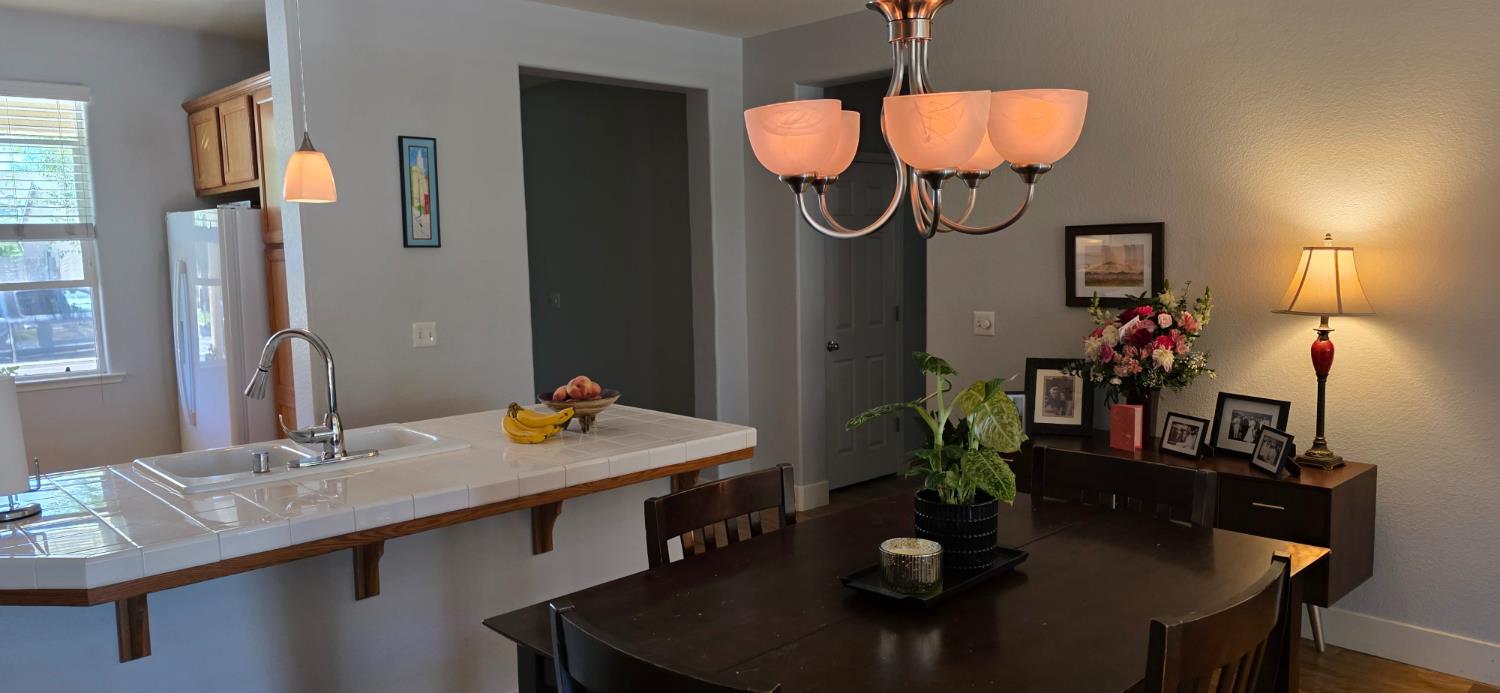 602 E Abbott Ave, Reedley, CA 93654