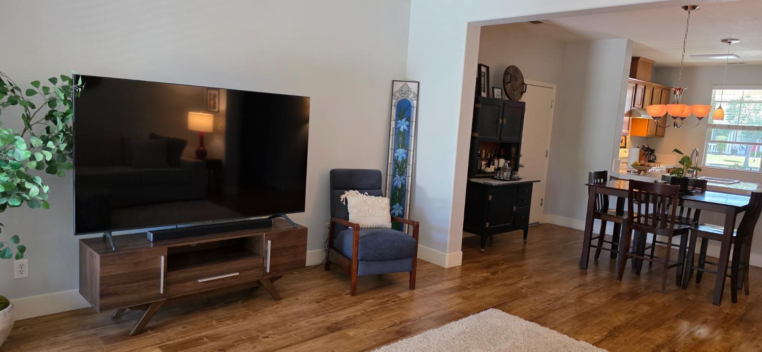 602 E Abbott Ave, Reedley, CA 93654