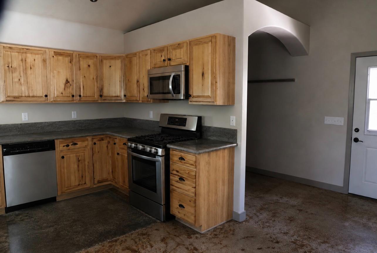 602 E Abbott Ave, Reedley, CA 93654