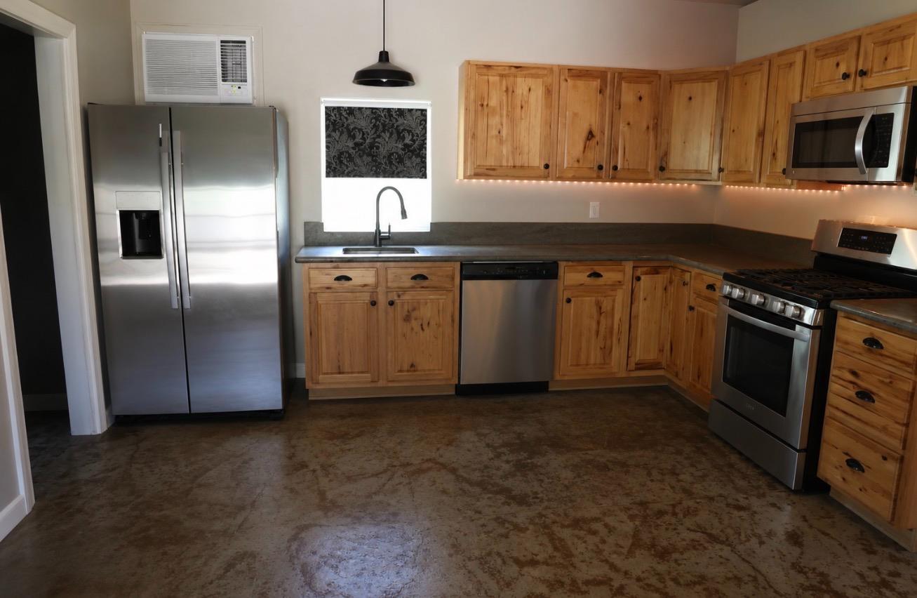 602 E Abbott Ave, Reedley, CA 93654