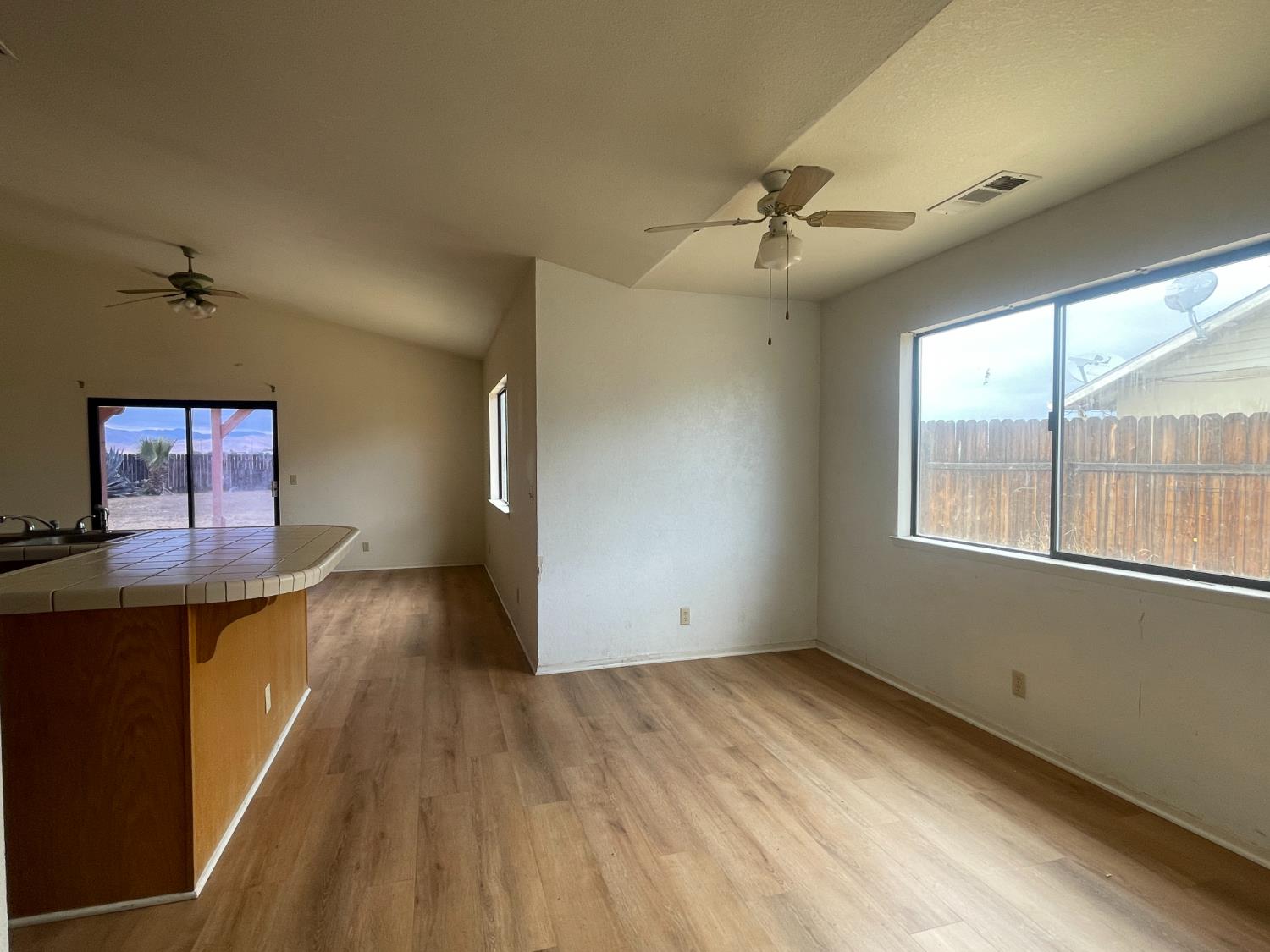 438 Buckeye Springs St, Coalinga, CA 93210