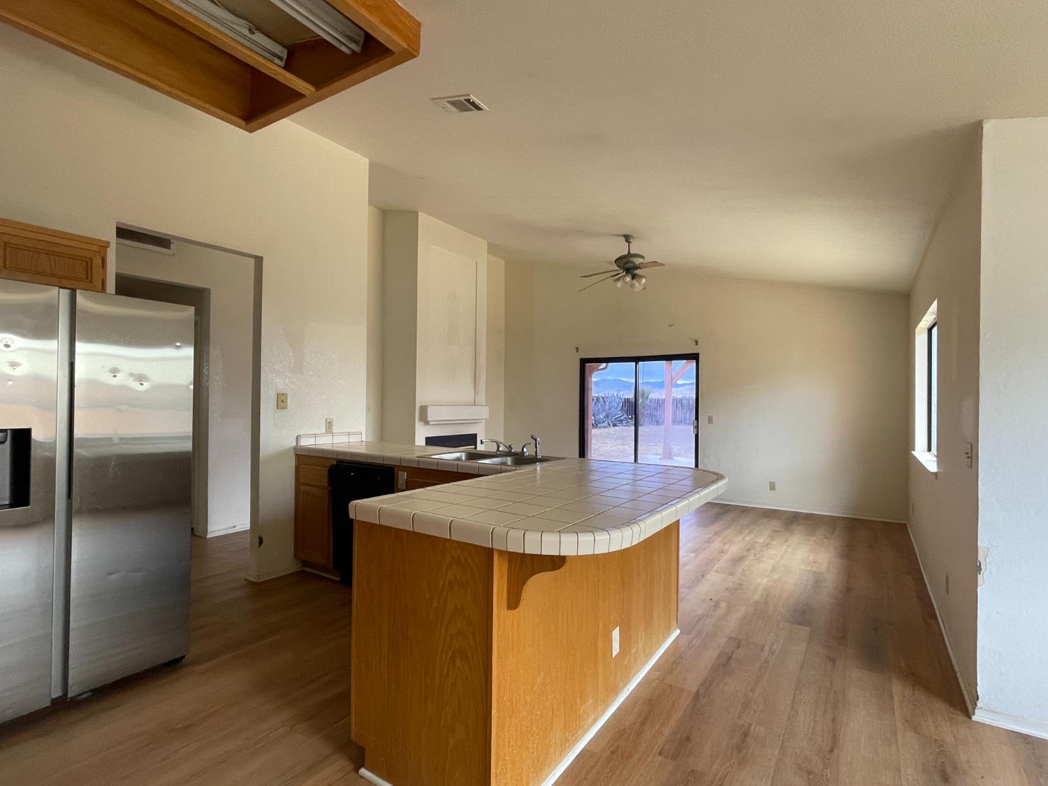 438 Buckeye Springs St, Coalinga, CA 93210