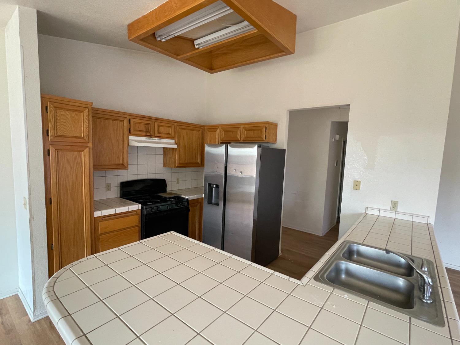 438 Buckeye Springs St, Coalinga, CA 93210
