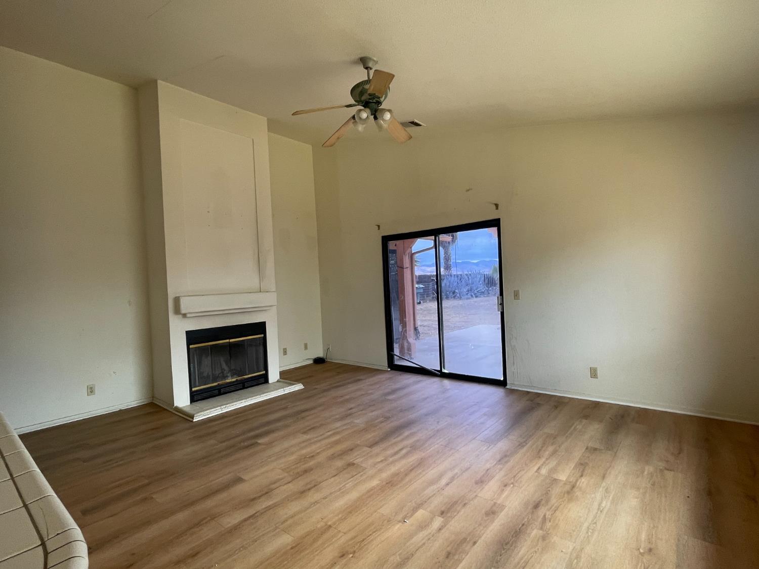 438 Buckeye Springs St, Coalinga, CA 93210