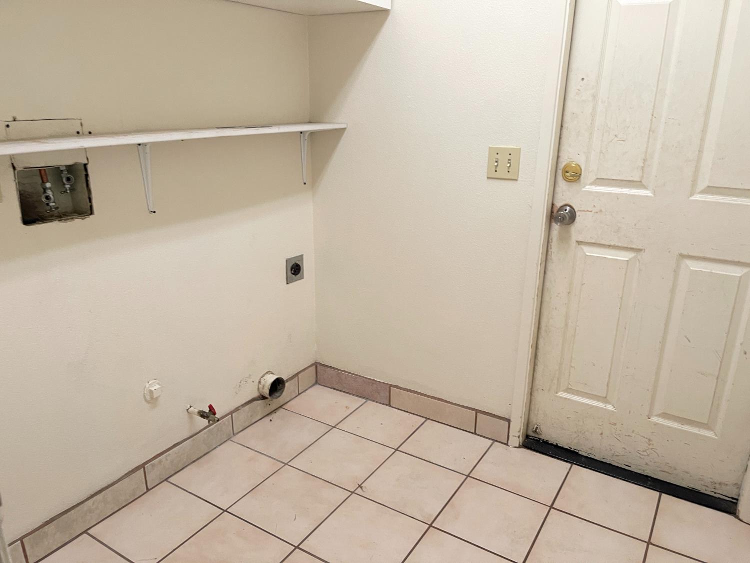 438 Buckeye Springs St, Coalinga, CA 93210