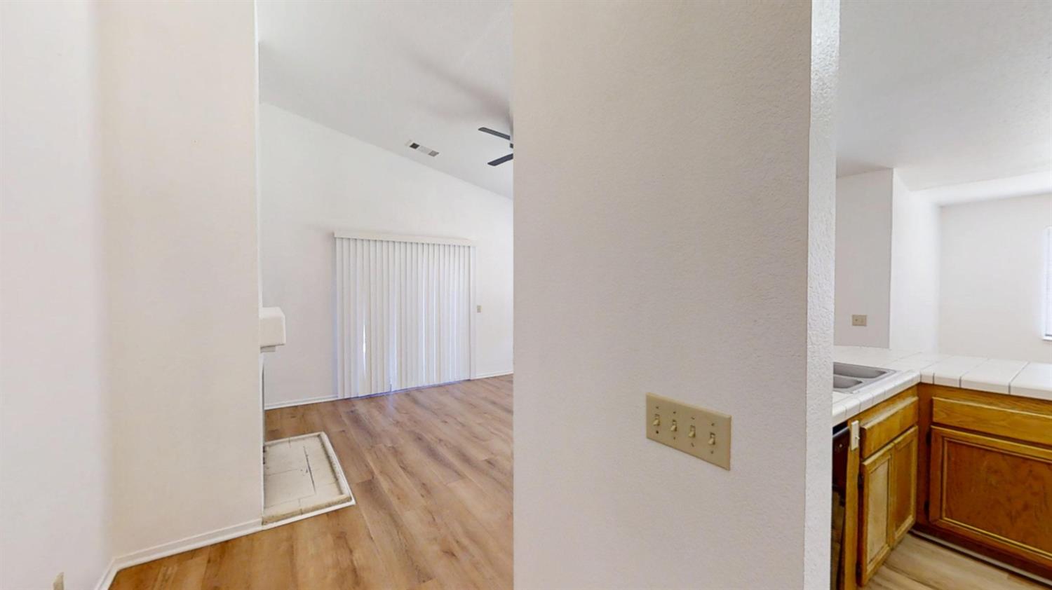 438 Buckeye Springs St, Coalinga, CA 93210