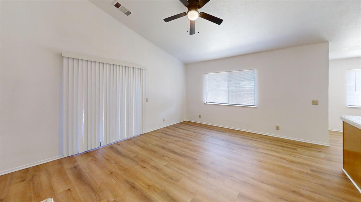 438 Buckeye Springs St, Coalinga, CA 93210