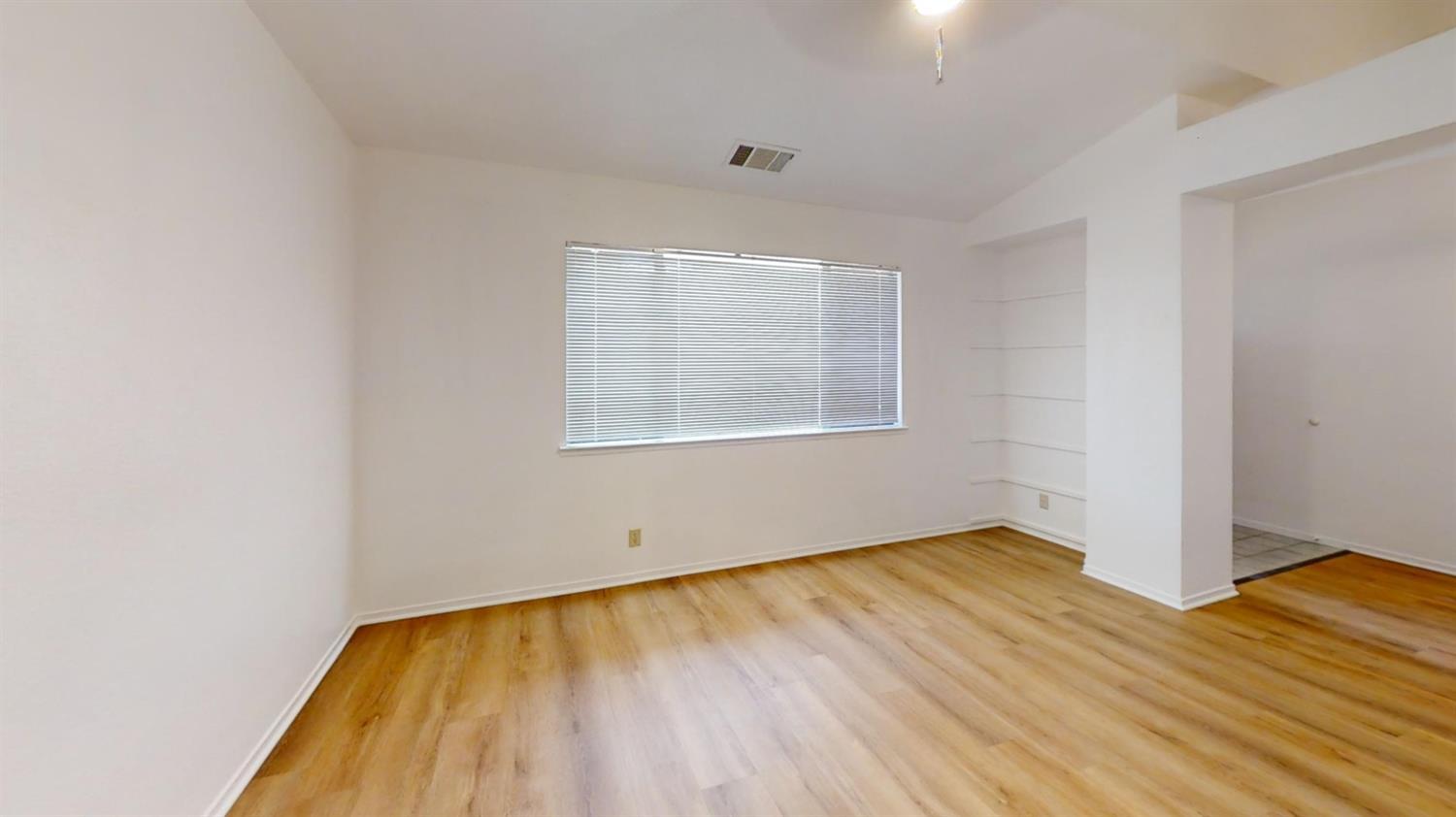 438 Buckeye Springs St, Coalinga, CA 93210