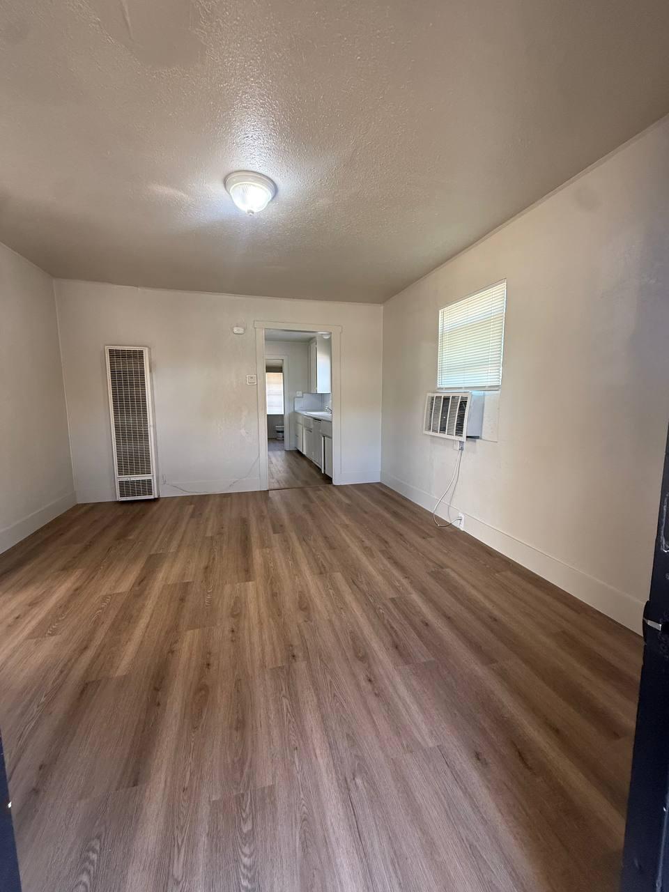 4079 E Heaton Ave, Fresno, CA 93702