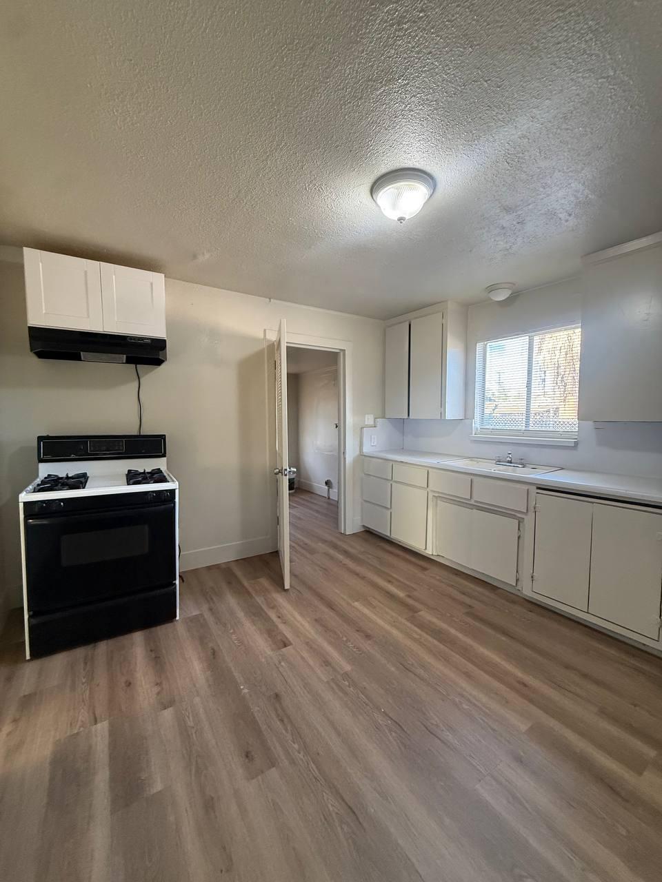 4079 E Heaton Ave, Fresno, CA 93702