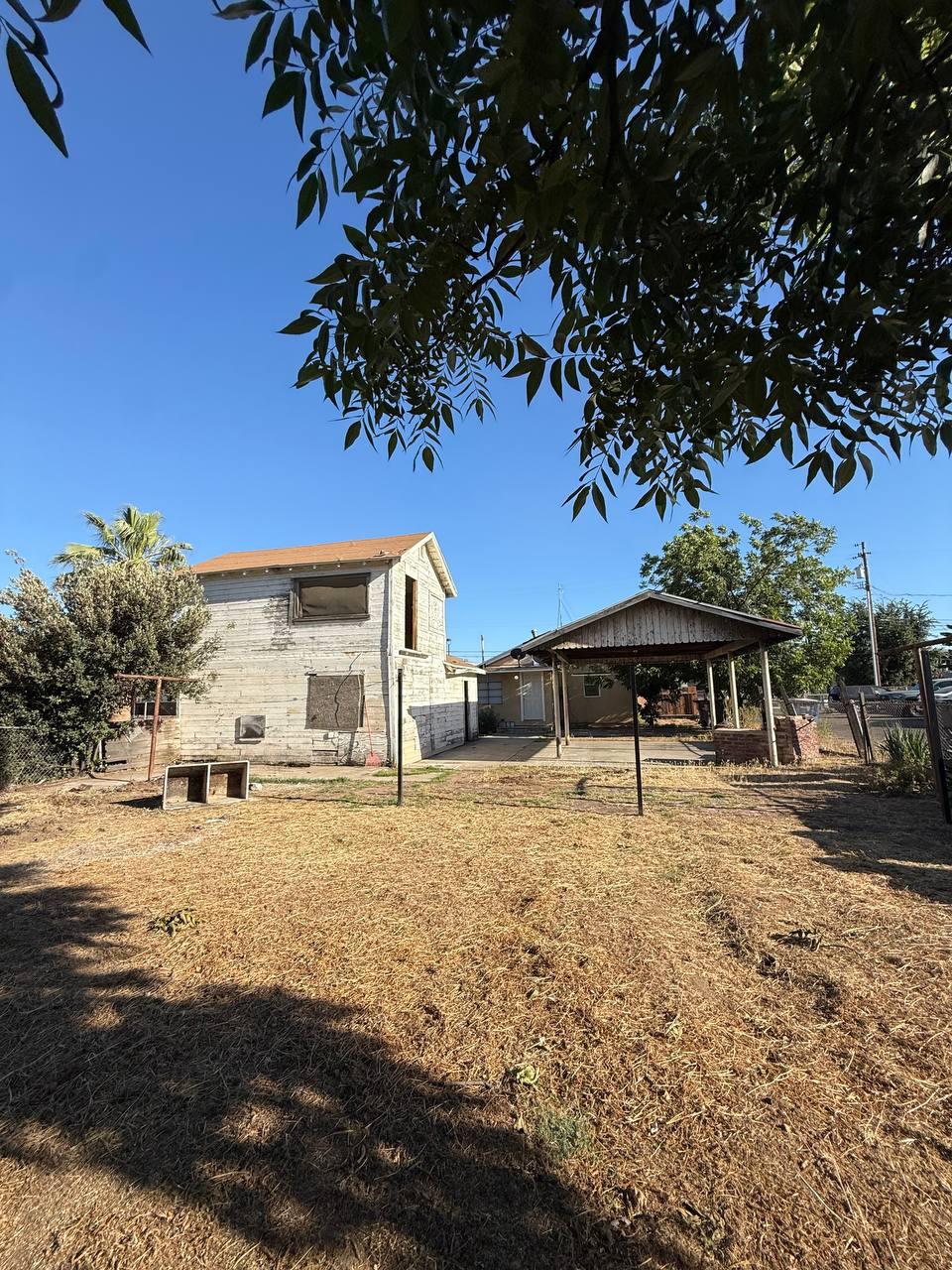 4079 E Heaton Ave, Fresno, CA 93702
