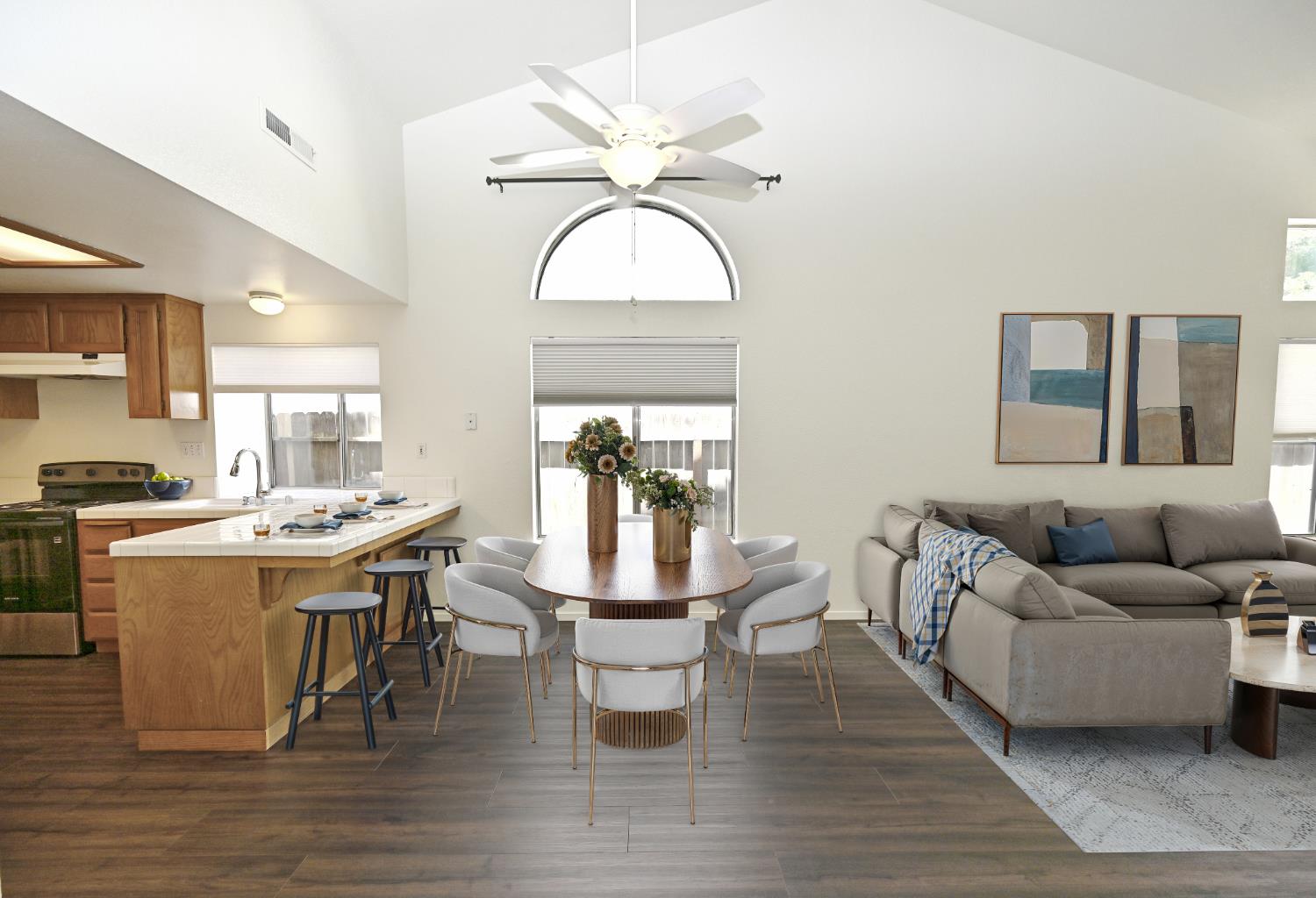 239 W Fallbrook Ave, Clovis, CA 93611