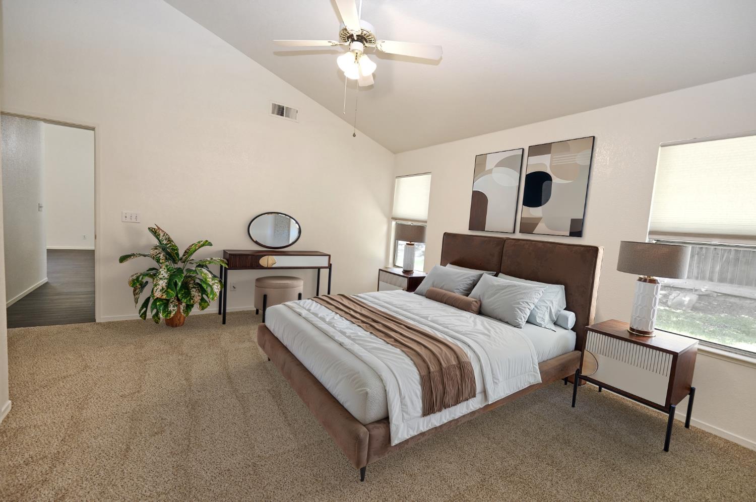 239 W Fallbrook Ave, Clovis, CA 93611