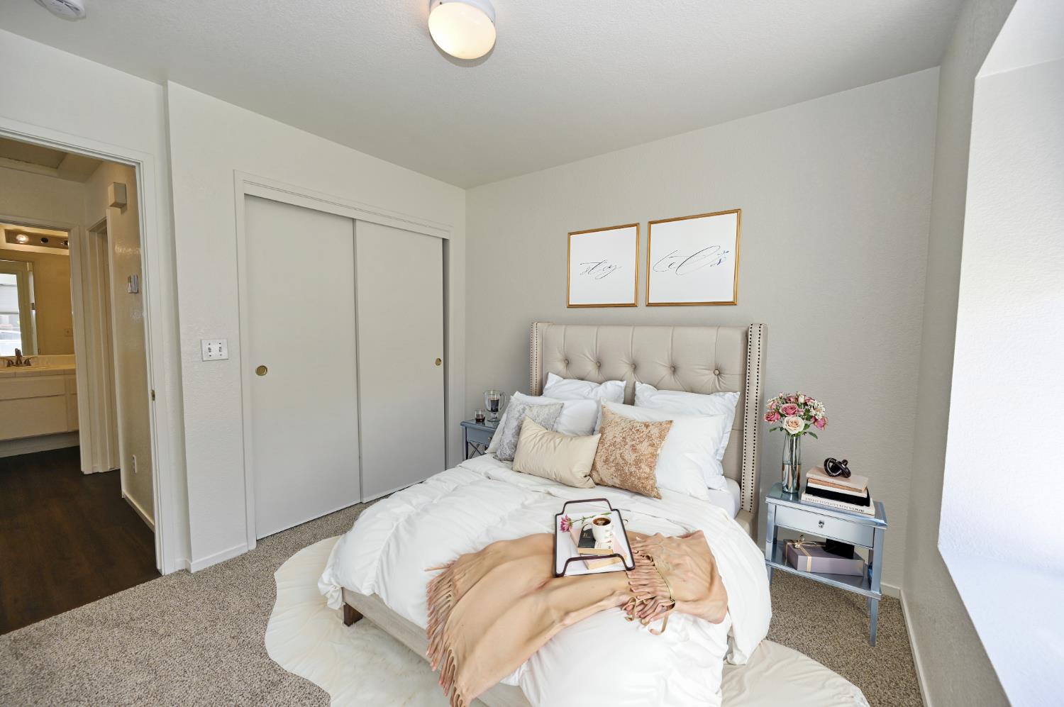 239 W Fallbrook Ave, Clovis, CA 93611