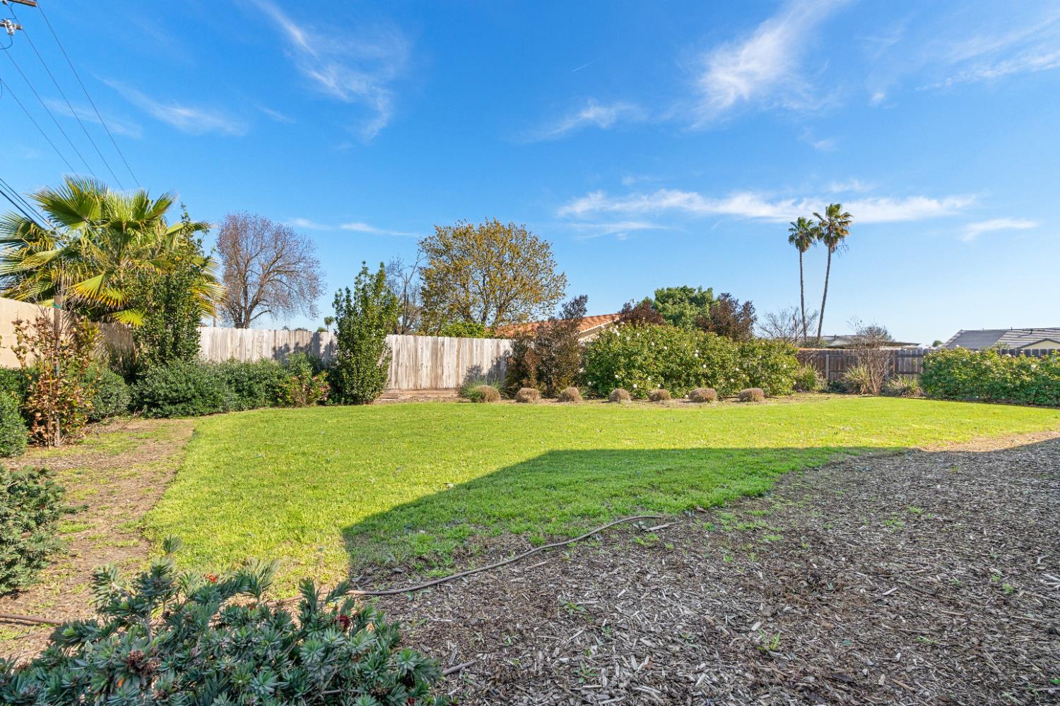 1684 W Berkshire Ln, Hanford, CA 93230