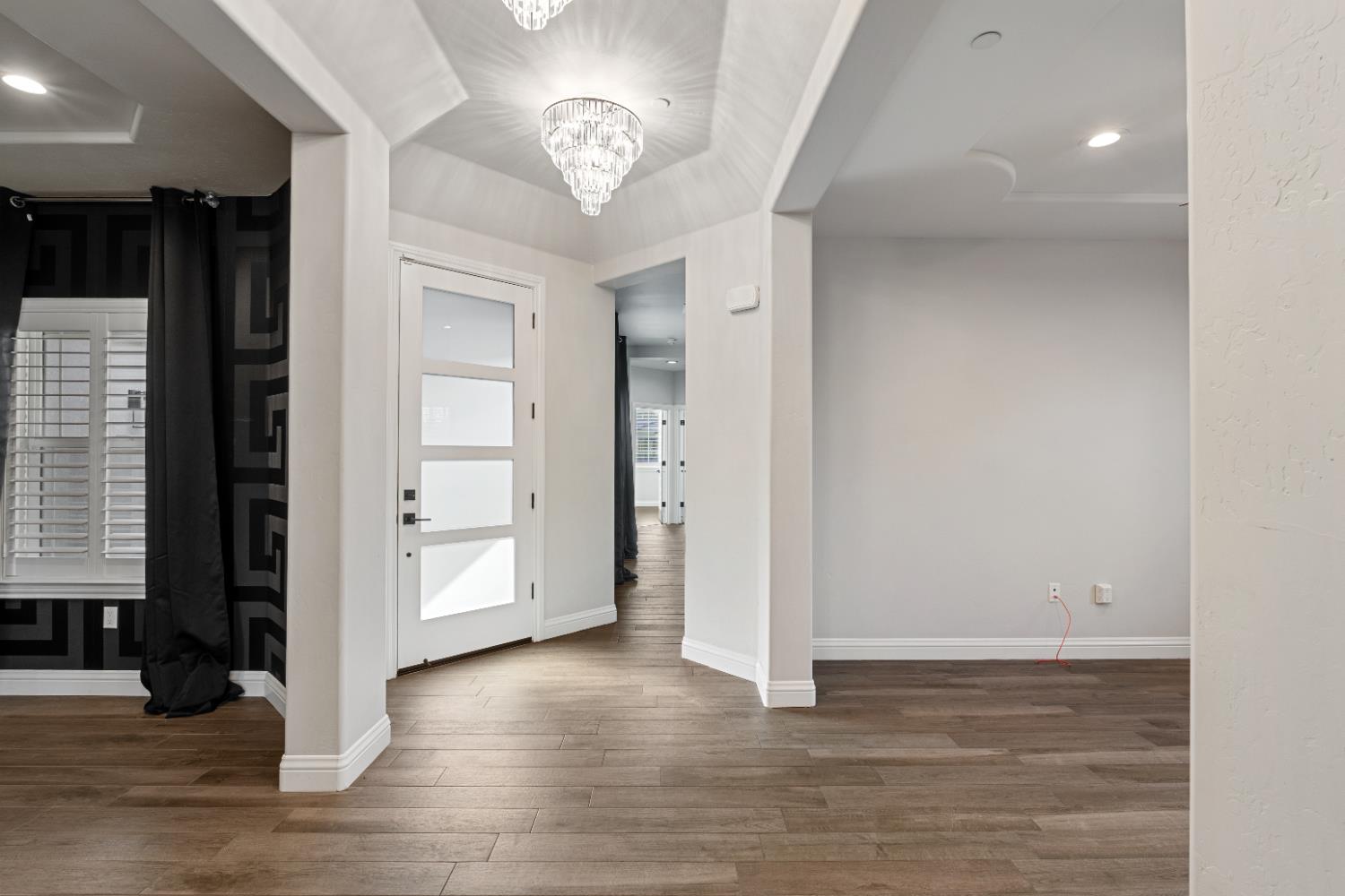 1684 W Berkshire Ln, Hanford, CA 93230