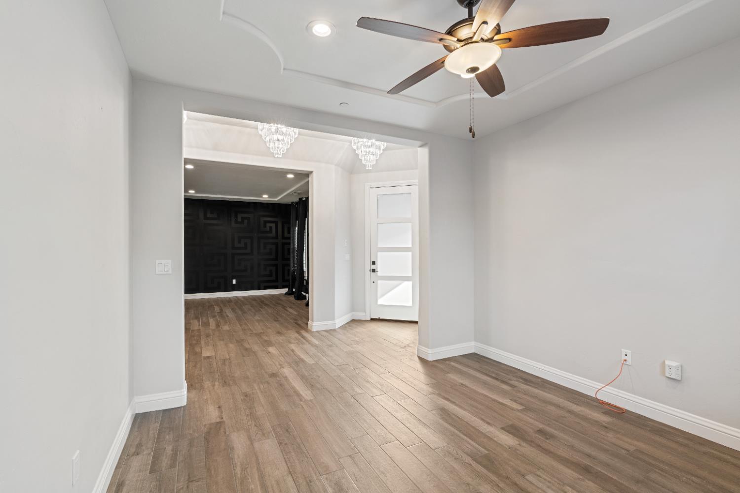 1684 W Berkshire Ln, Hanford, CA 93230