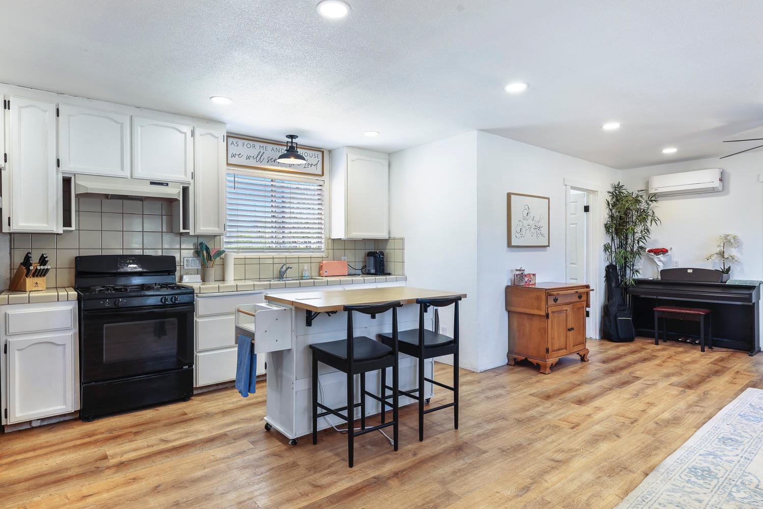 29696 Auberry Rd, Prather, CA 93651