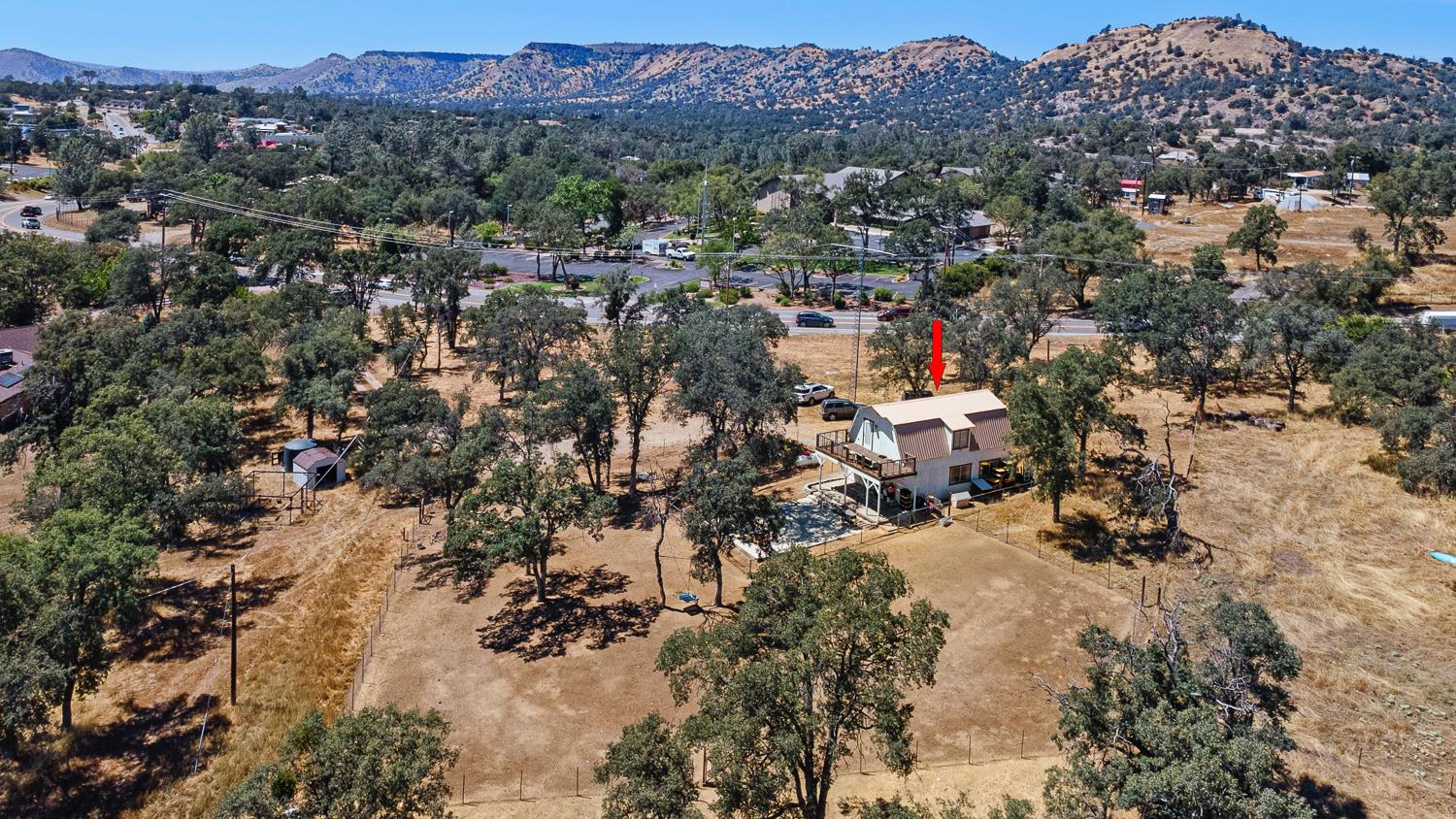 29696 Auberry Rd, Prather, CA 93651