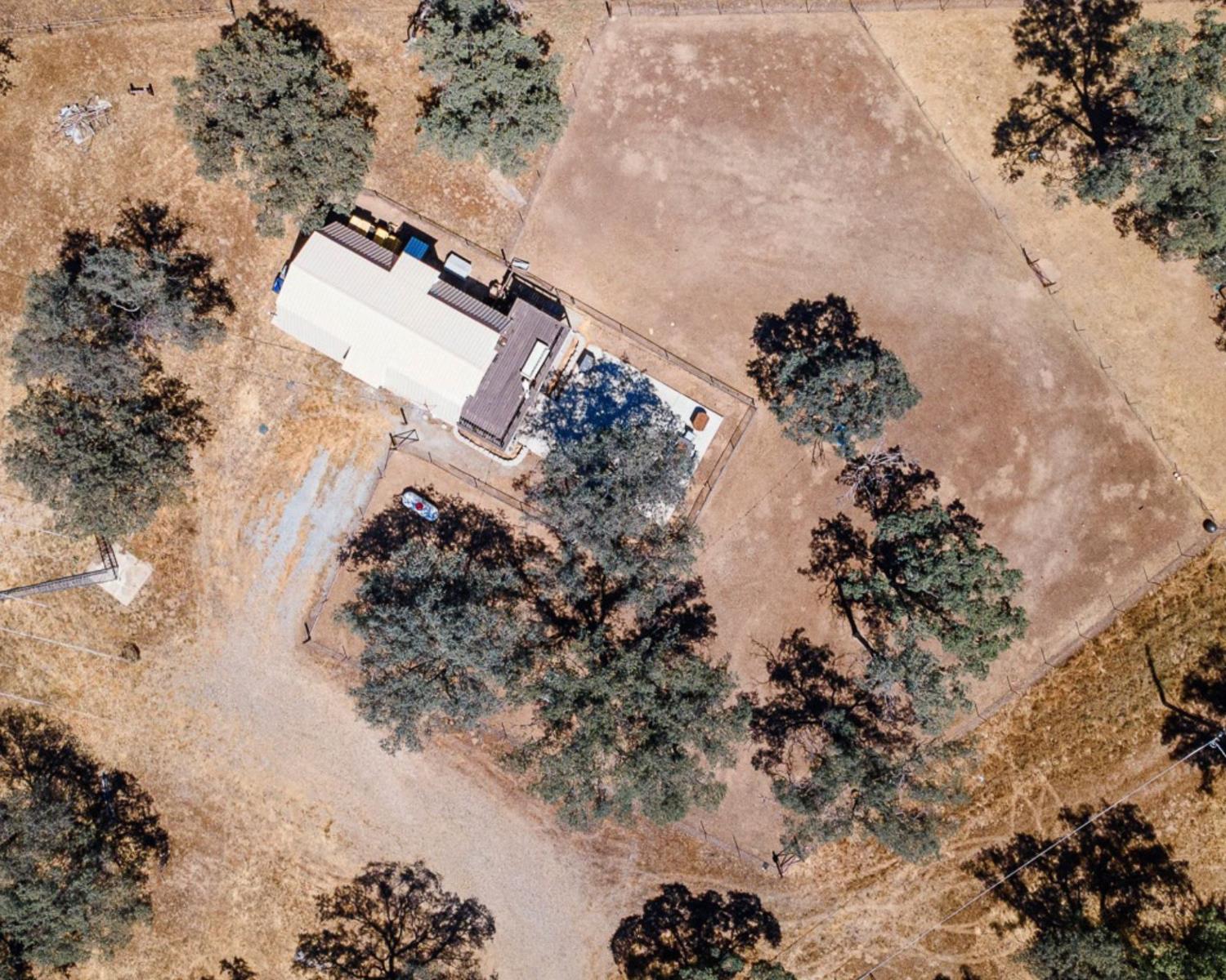 29696 Auberry Rd, Prather, CA 93651