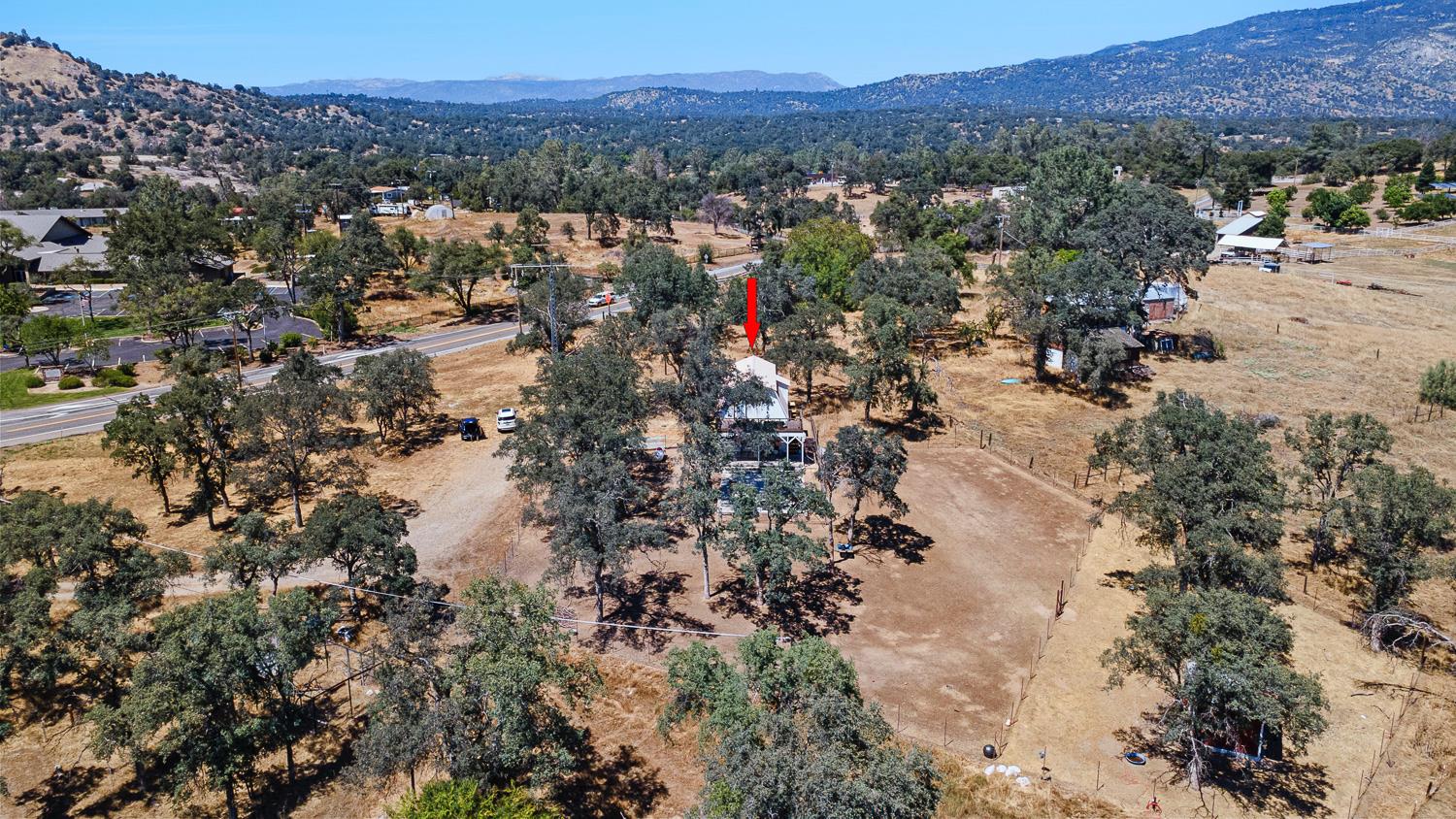29696 Auberry Rd, Prather, CA 93651