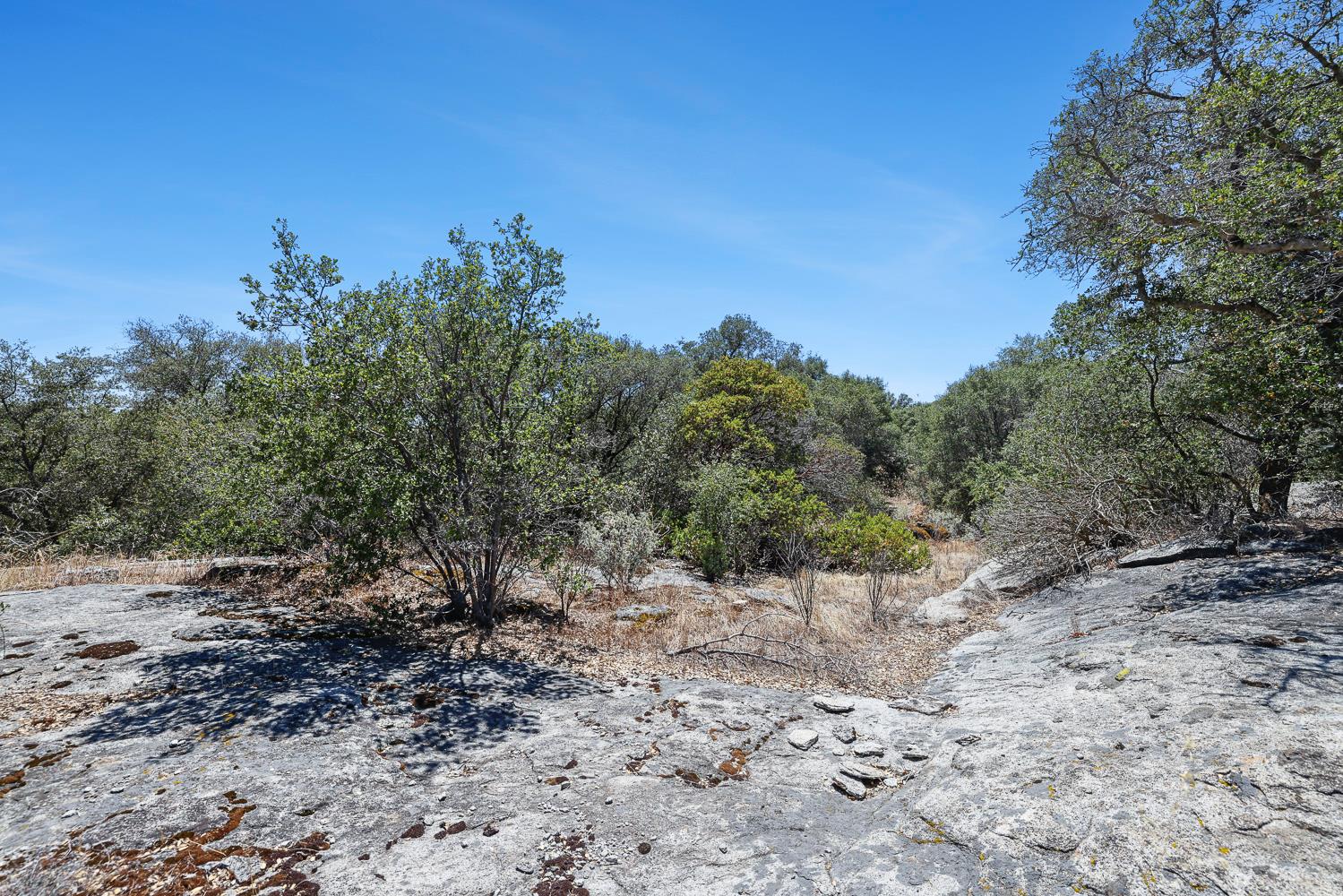 29696 Auberry Rd, Prather, CA 93651