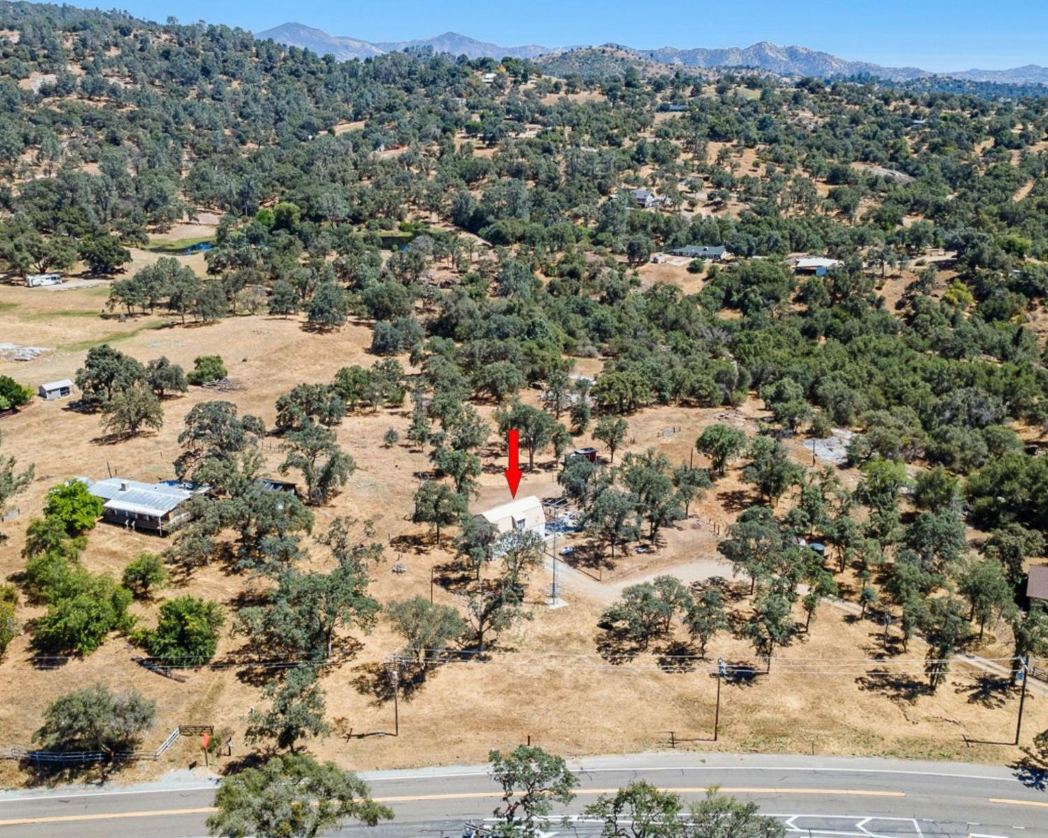 29696 Auberry Rd, Prather, CA 93651