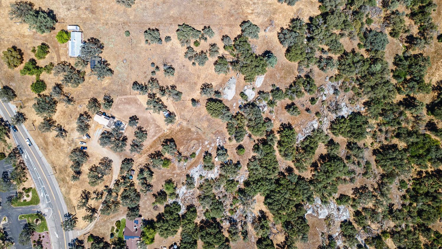 29696 Auberry Rd, Prather, CA 93651