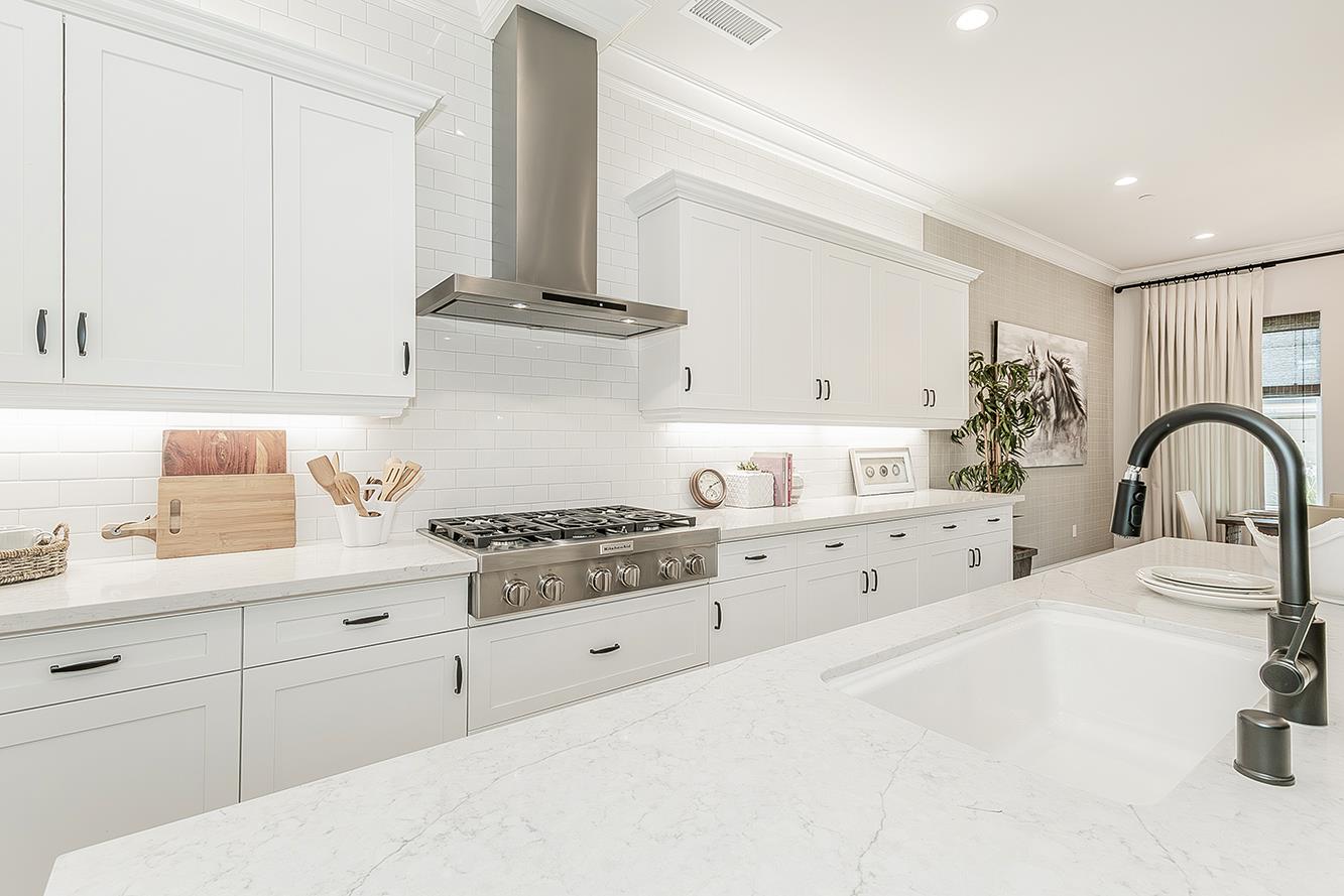 11609 N Sandy Par Dr, Fresno, CA 93730