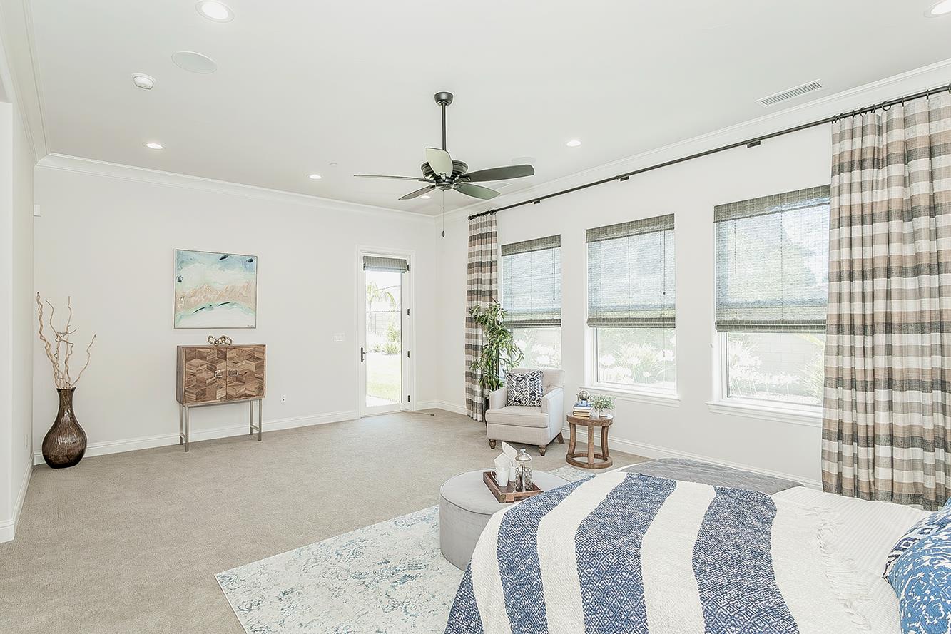 11609 N Sandy Par Dr, Fresno, CA 93730