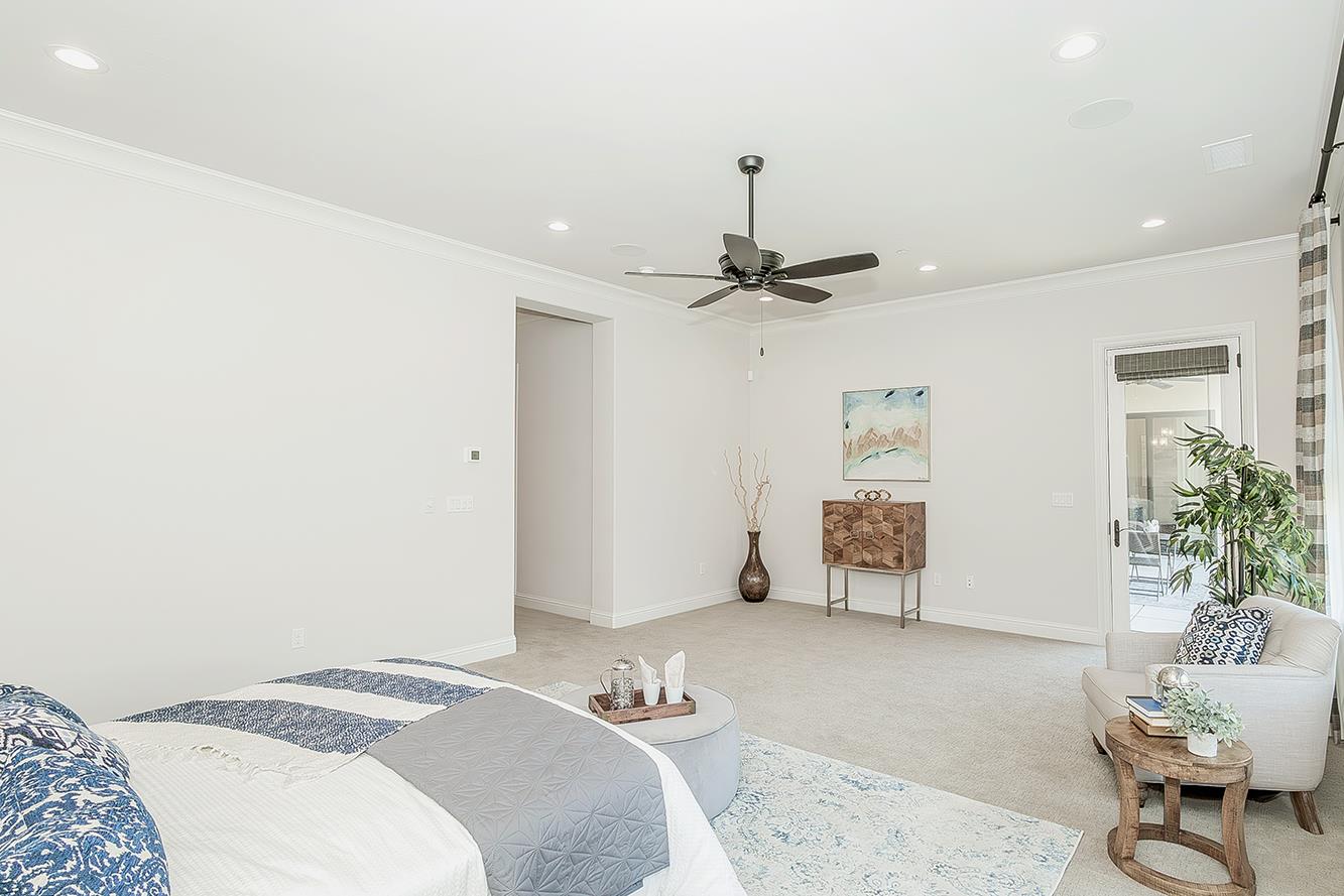 11609 N Sandy Par Dr, Fresno, CA 93730