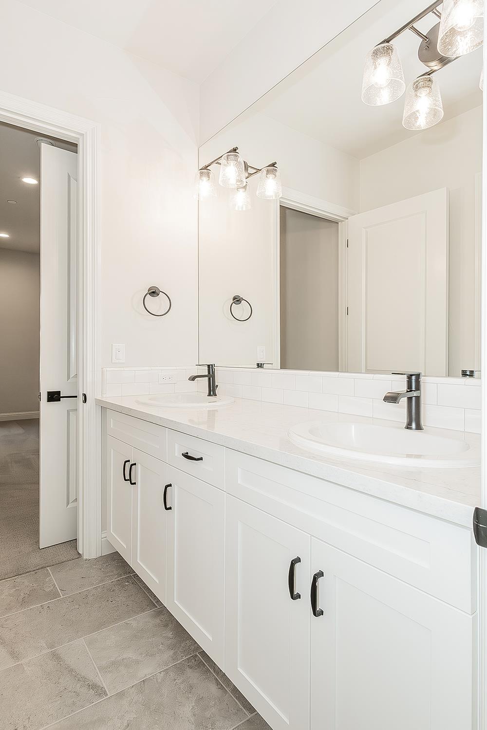 11609 N Sandy Par Dr, Fresno, CA 93730