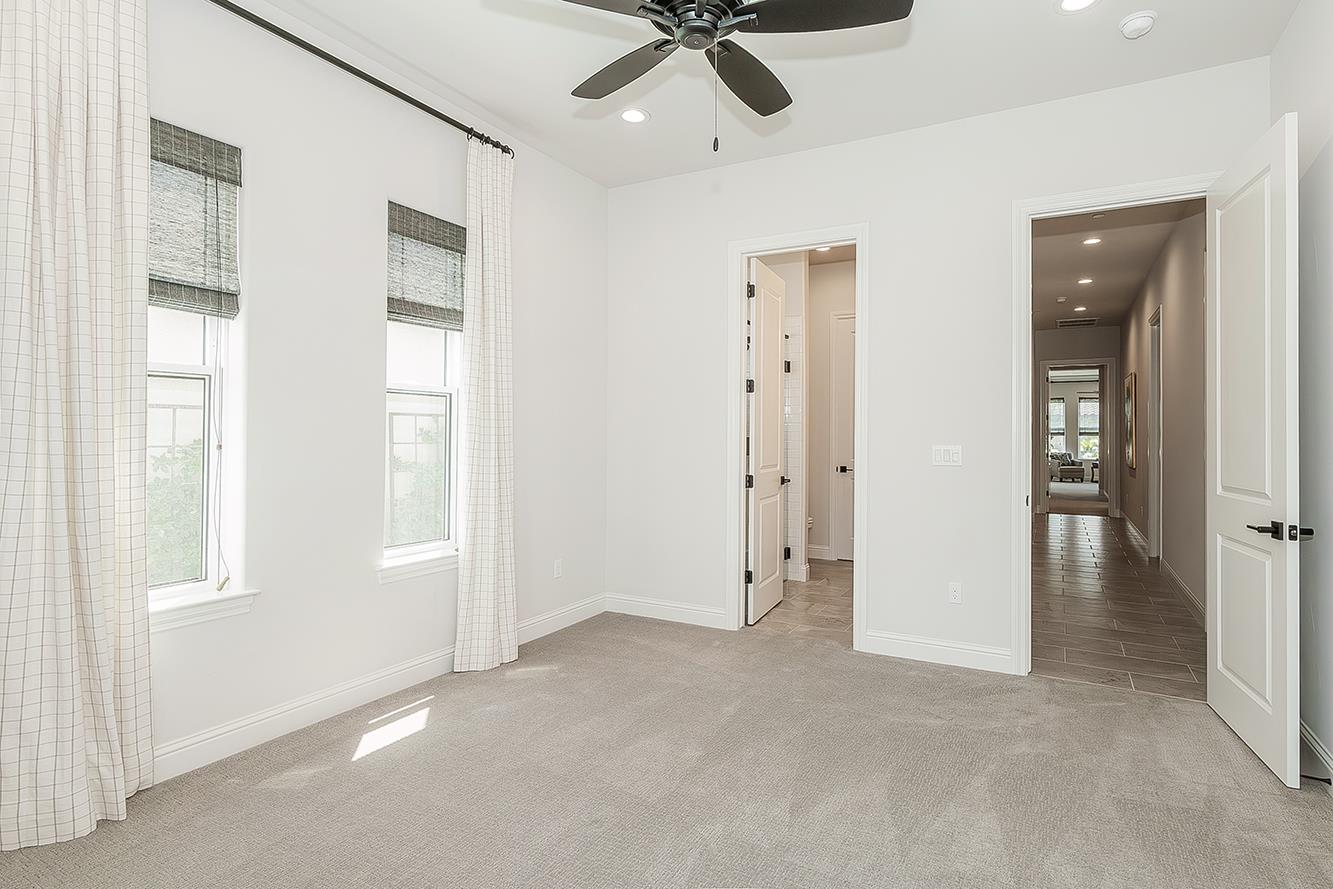 11609 N Sandy Par Dr, Fresno, CA 93730