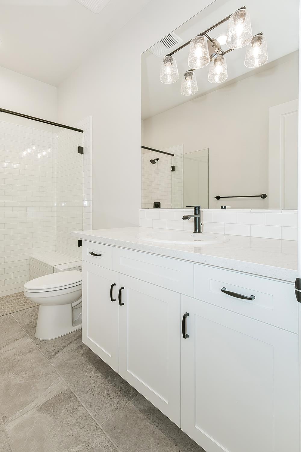 11609 N Sandy Par Dr, Fresno, CA 93730