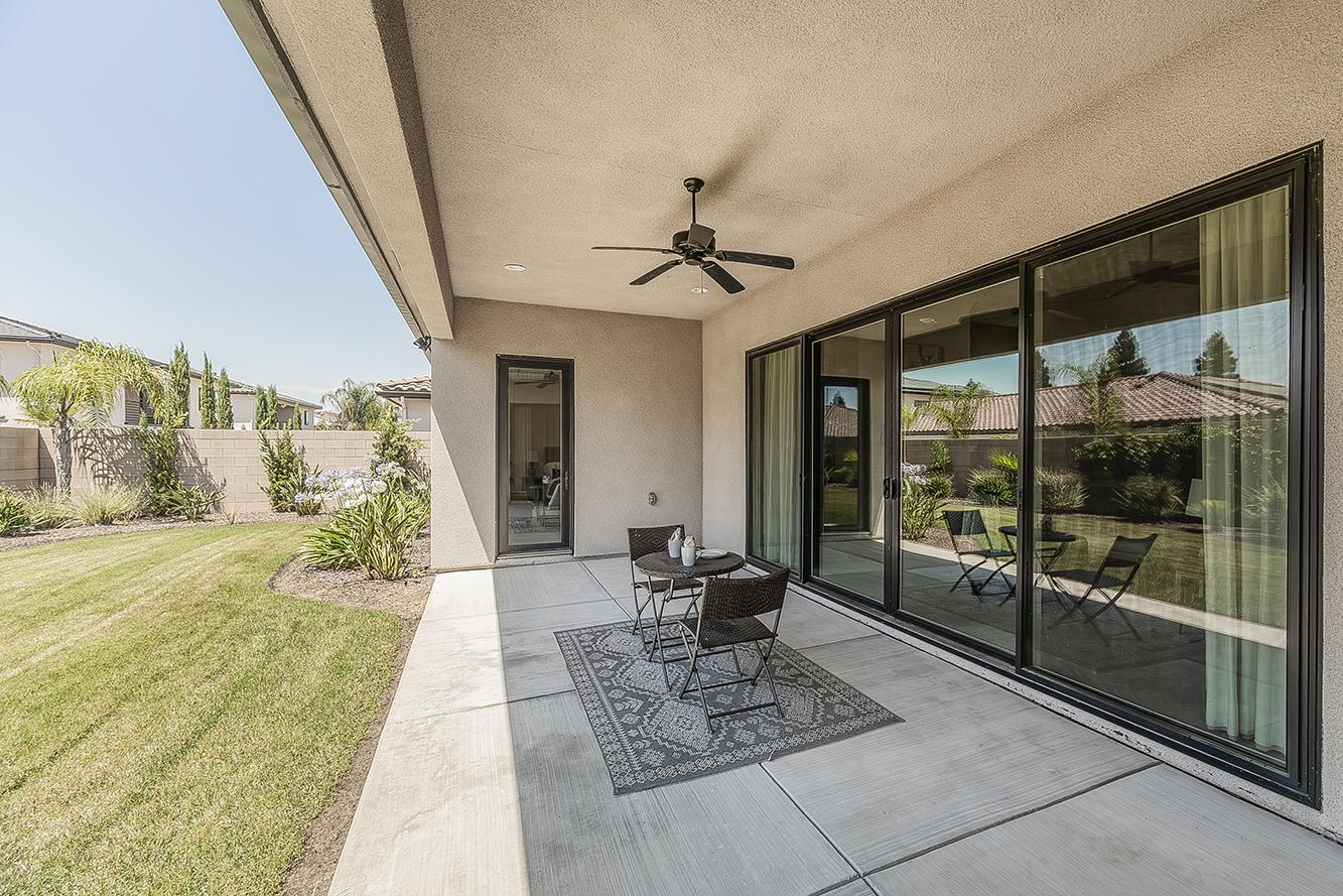 11609 N Sandy Par Dr, Fresno, CA 93730