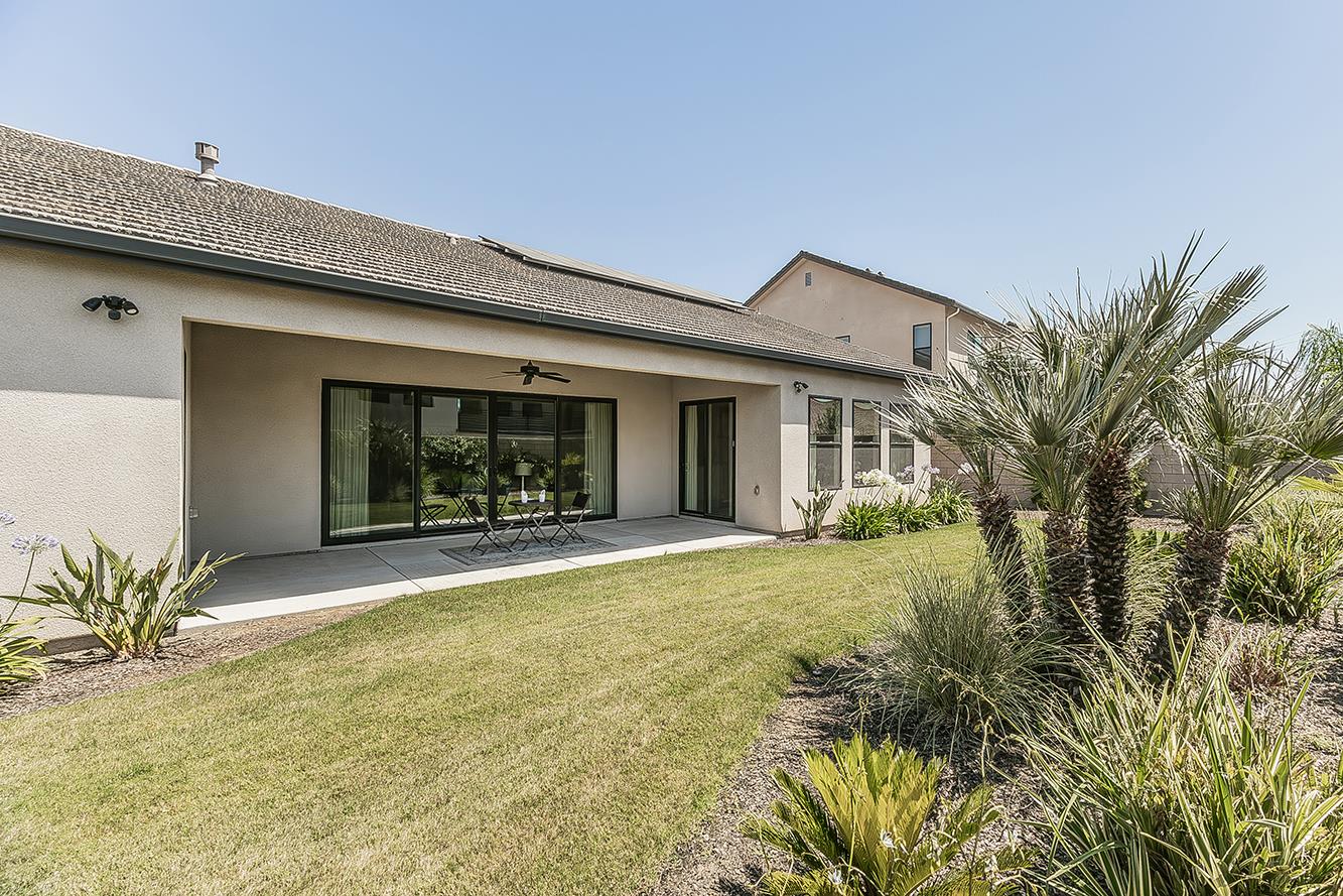 11609 N Sandy Par Dr, Fresno, CA 93730