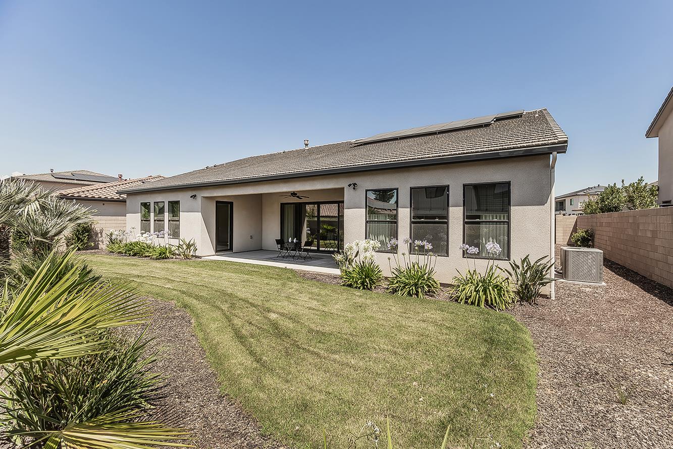11609 N Sandy Par Dr, Fresno, CA 93730