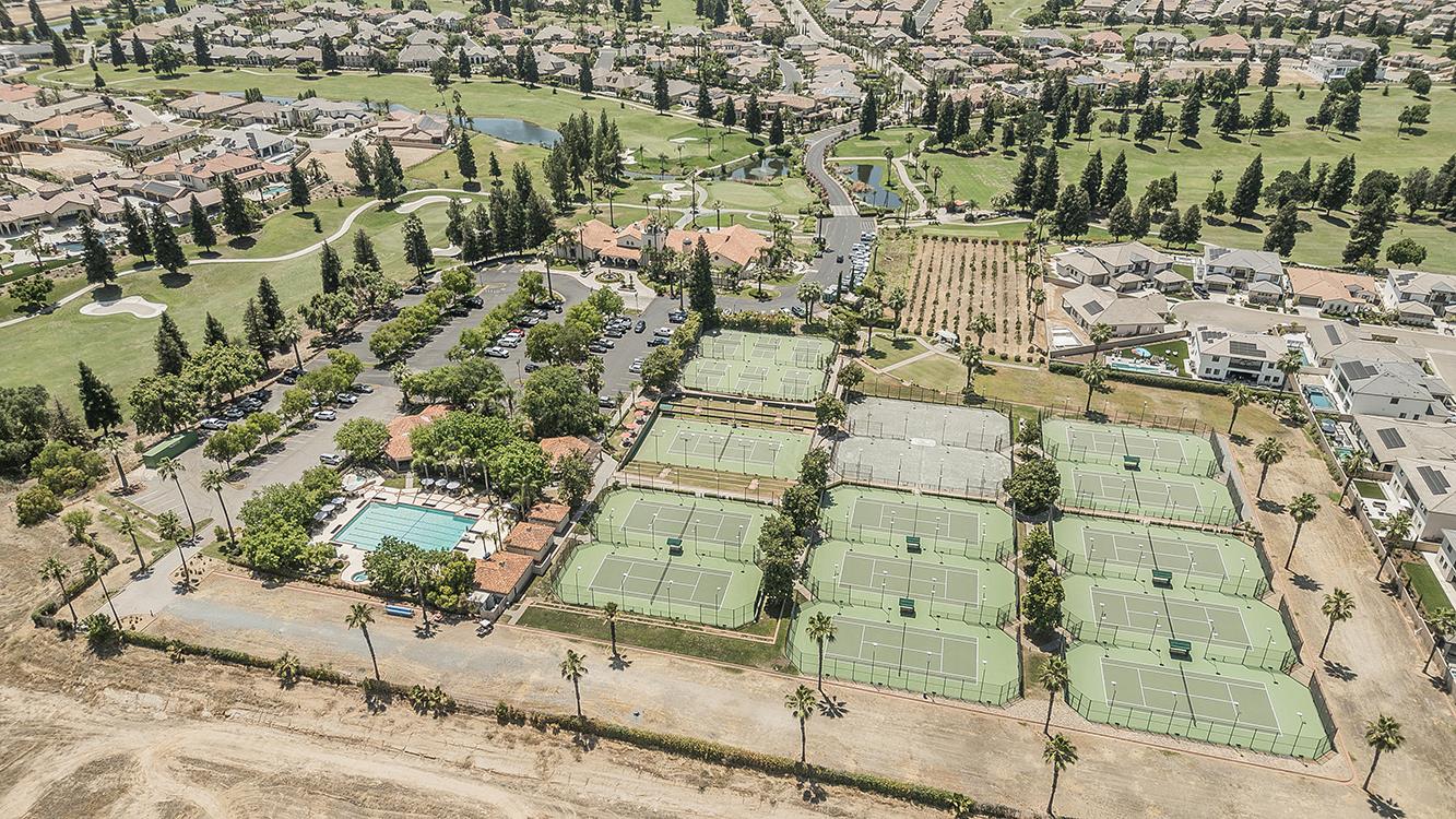 11609 N Sandy Par Dr, Fresno, CA 93730